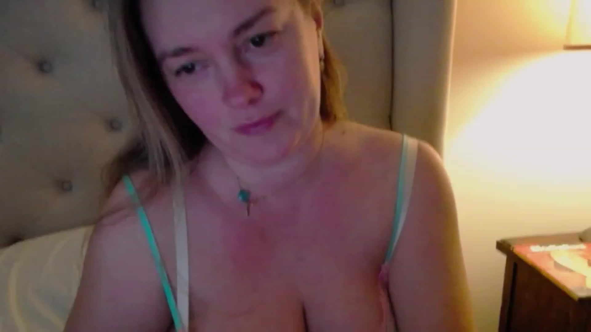 Gallery image thumbnail from J0llye's myfreecams stream on, 01/27/2024, 21:10 image 10 of 20