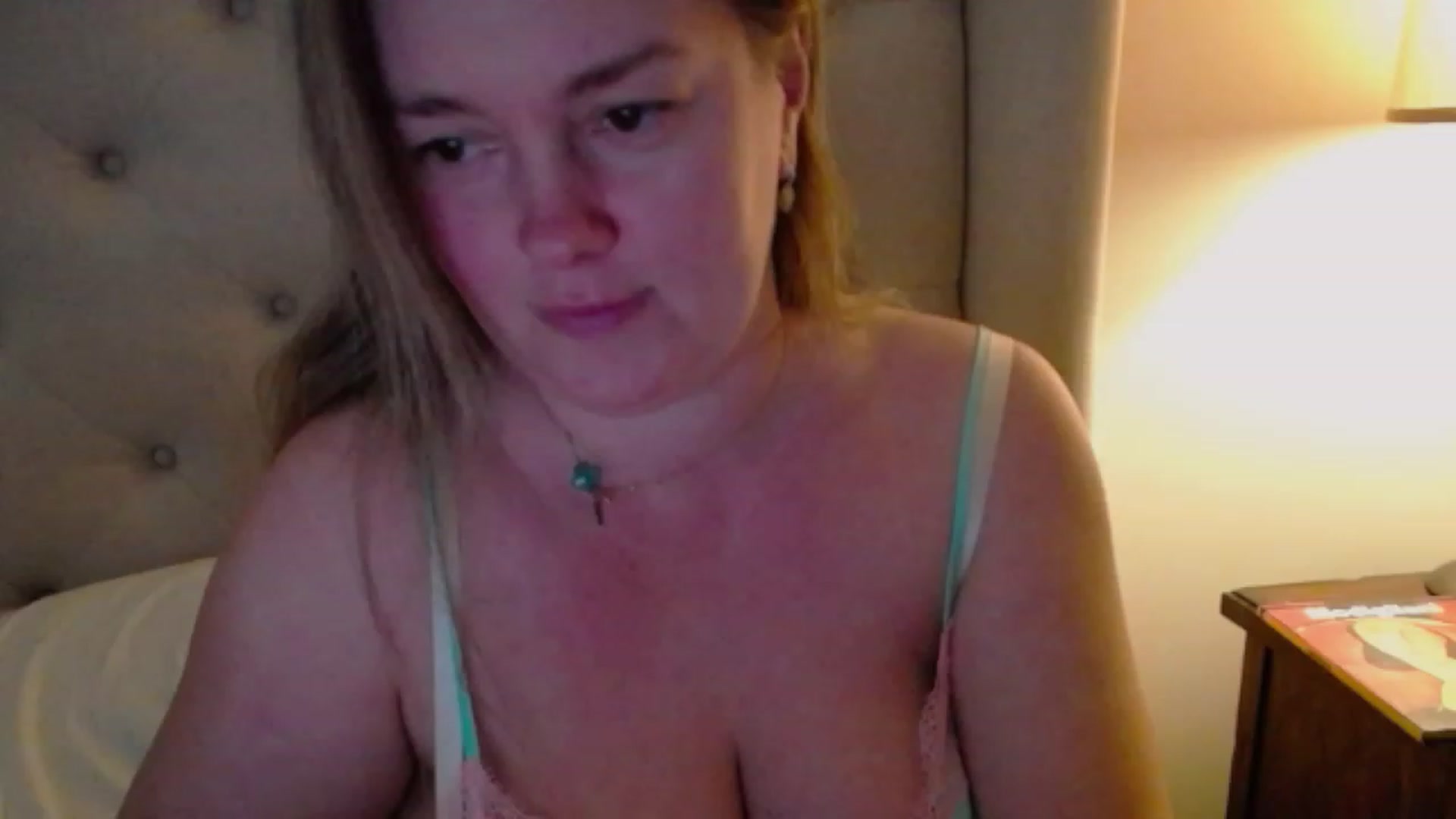 Gallery image thumbnail from J0llye's myfreecams stream on, 01/27/2024, 21:10 image 14 of 20