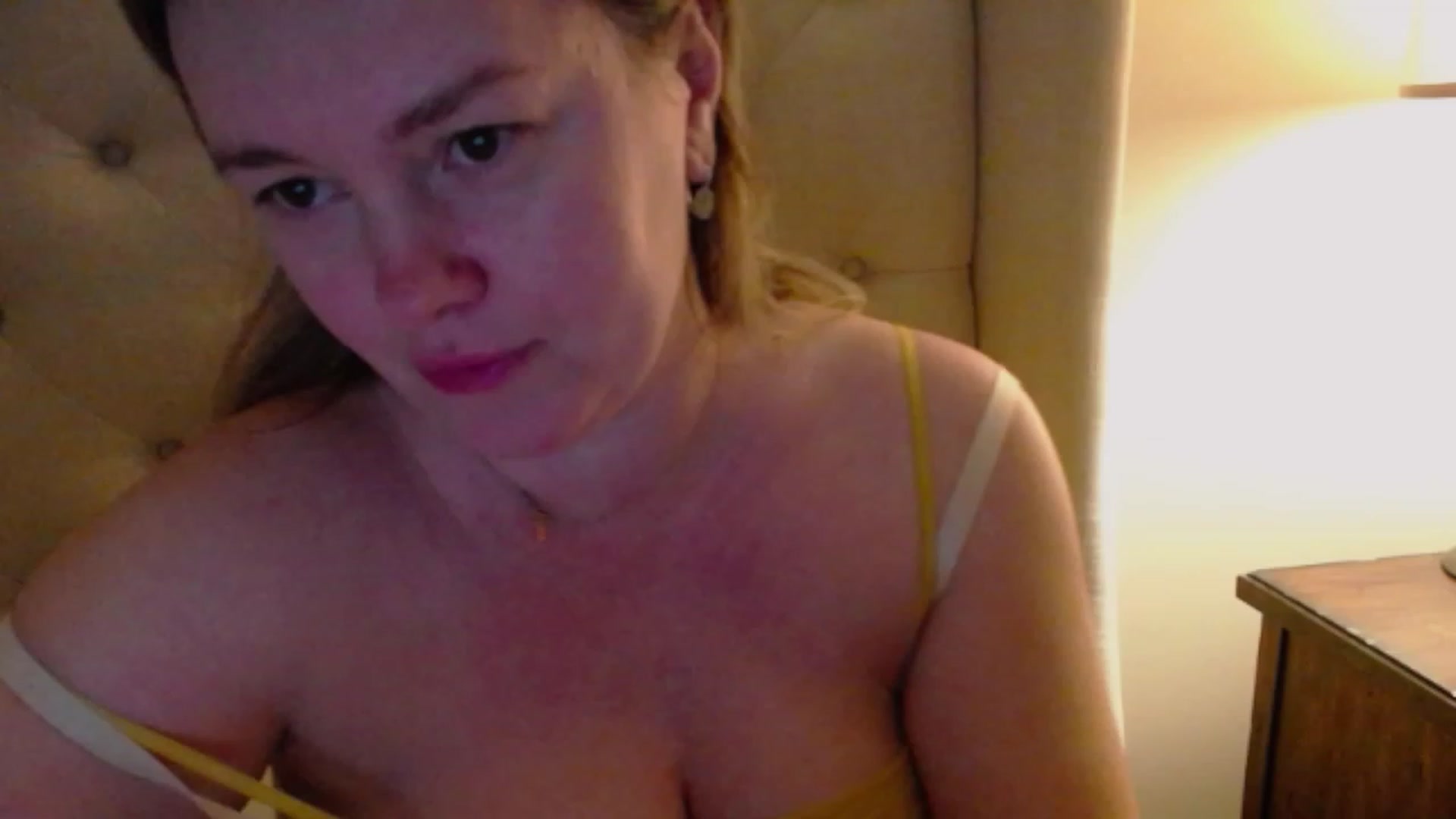 Gallery image thumbnail from J0llye's myfreecams stream on, 01/28/2024, 04:38 image 10 of 20