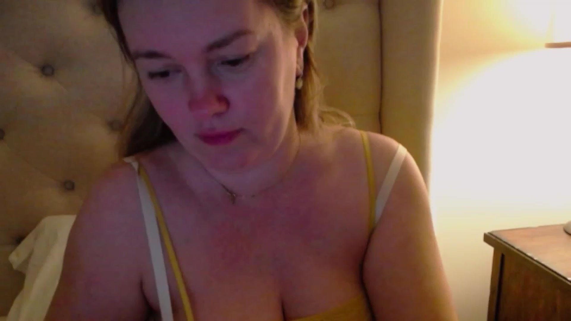 Gallery image thumbnail from J0llye's myfreecams stream on, 01/28/2024, 04:38 image 17 of 20