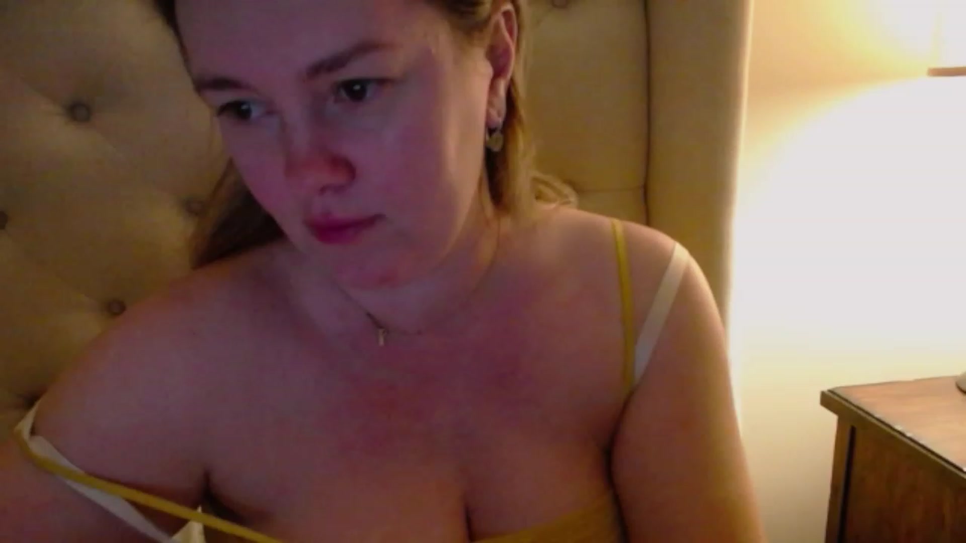 Gallery image thumbnail from J0llye's myfreecams stream on, 01/28/2024, 04:38 image 1 of 20