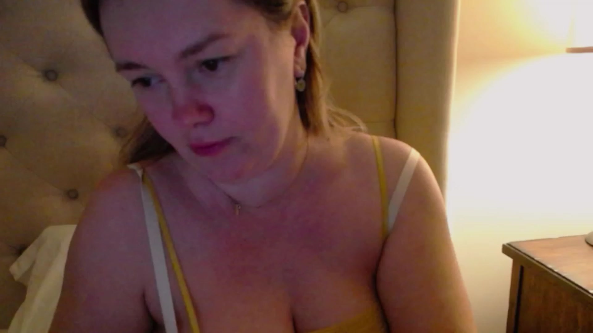 Gallery image thumbnail from J0llye's myfreecams stream on, 01/28/2024, 04:38 image 15 of 20