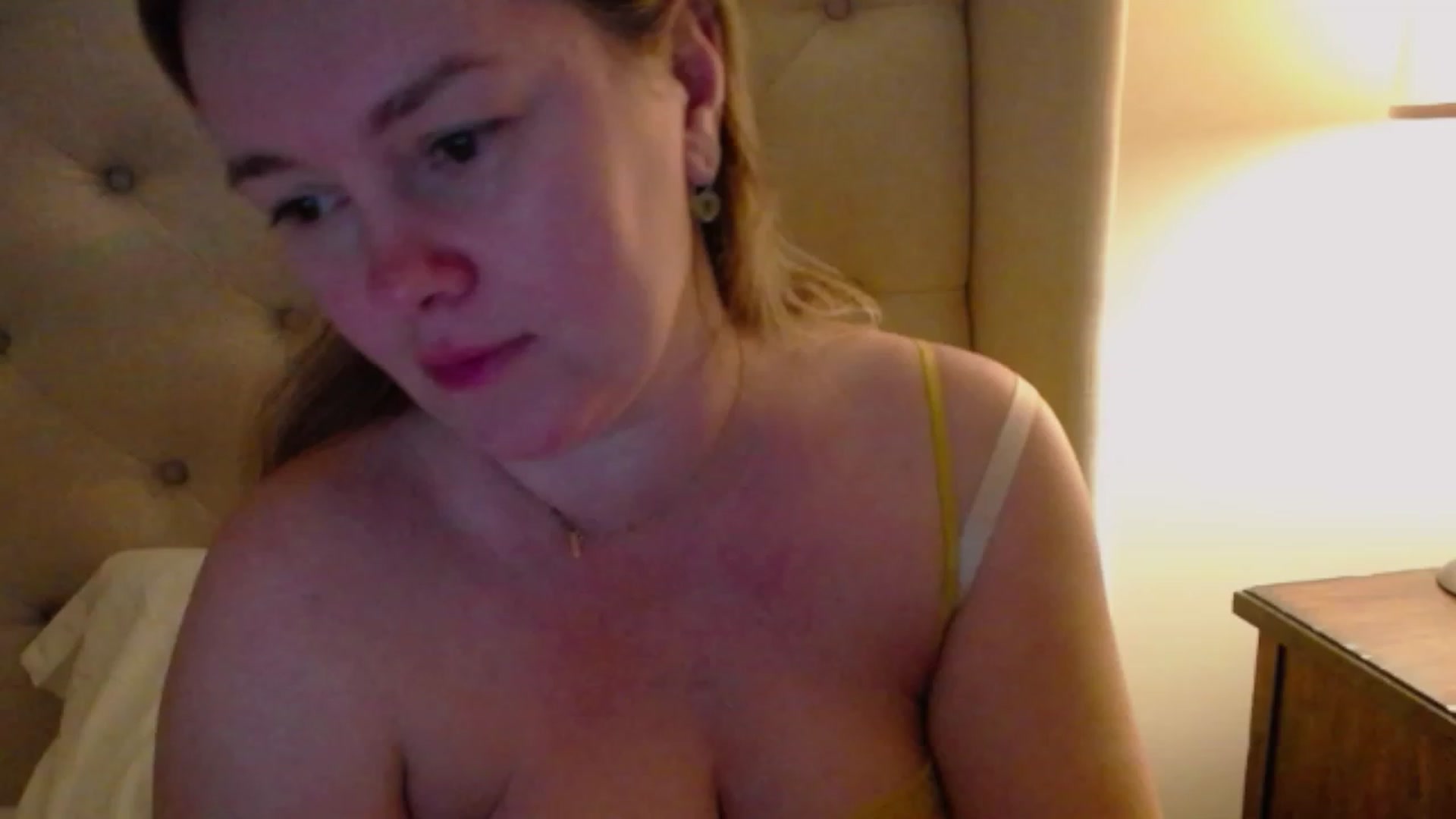 Gallery image thumbnail from J0llye's myfreecams stream on, 01/28/2024, 04:38 image 9 of 20