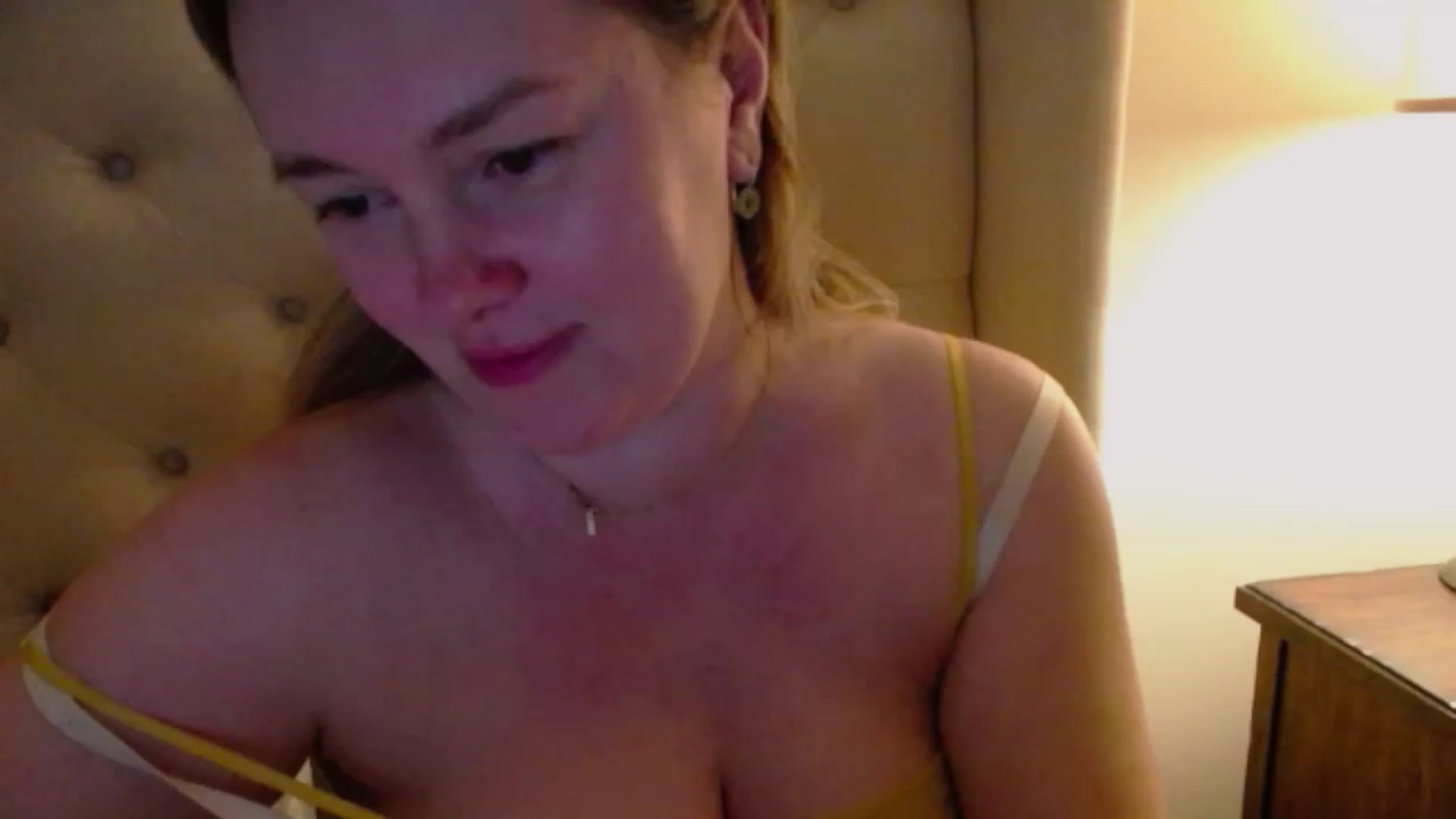Gallery image thumbnail from J0llye's myfreecams stream on, 01/28/2024, 04:38 image 6 of 20