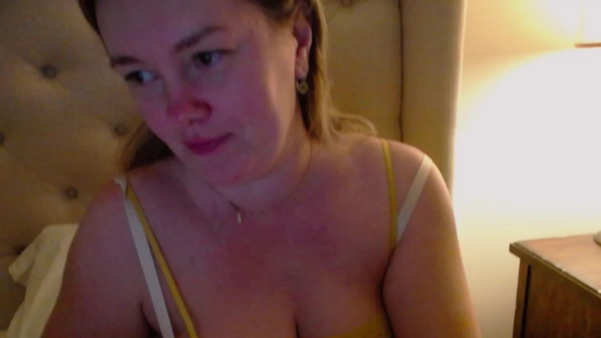 Gallery image thumbnail from J0llye's myfreecams stream on, 01/28/2024, 04:38 image 20 of 20