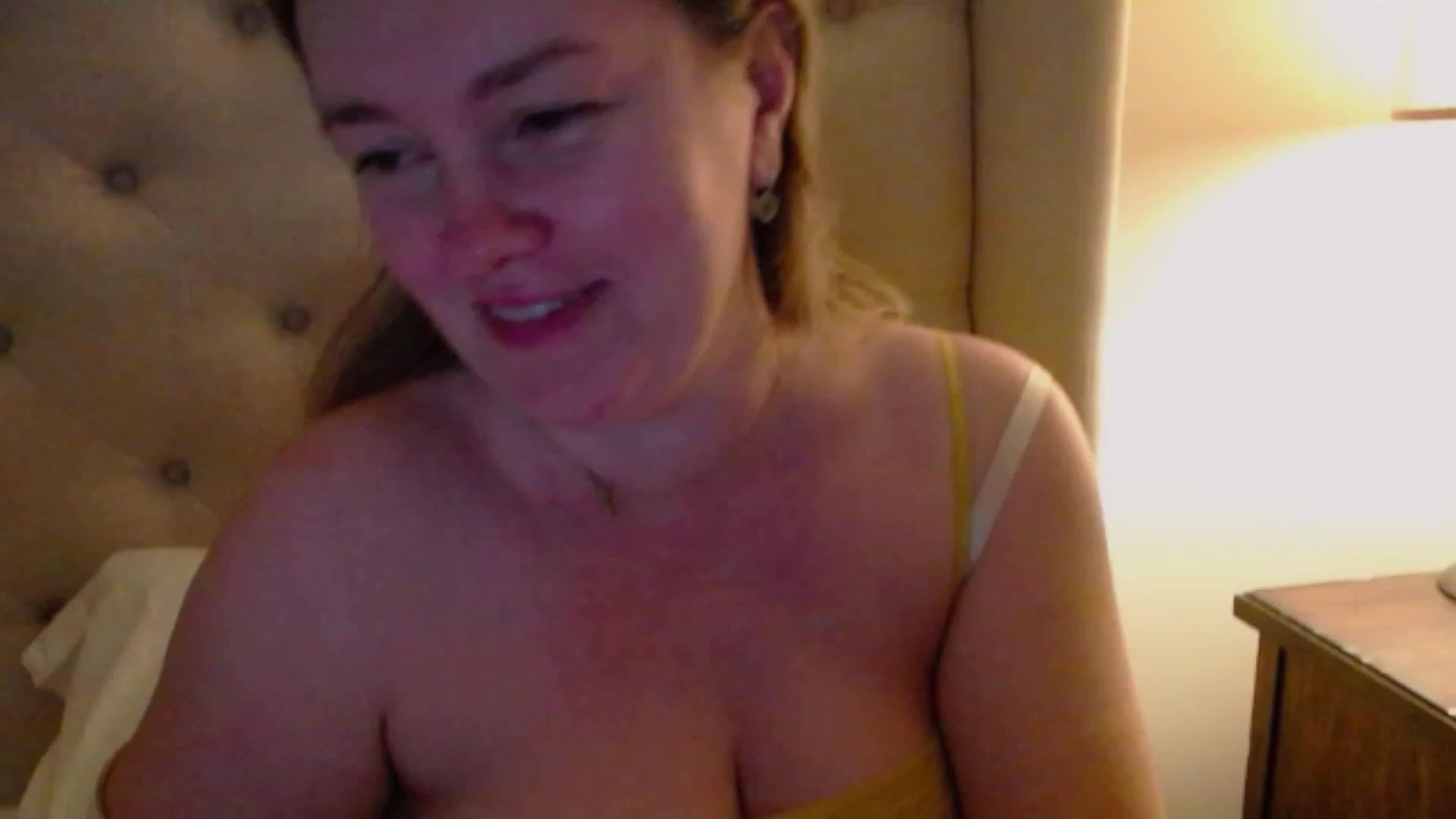 Gallery image thumbnail from J0llye's myfreecams stream on, 01/28/2024, 04:38 image 12 of 20