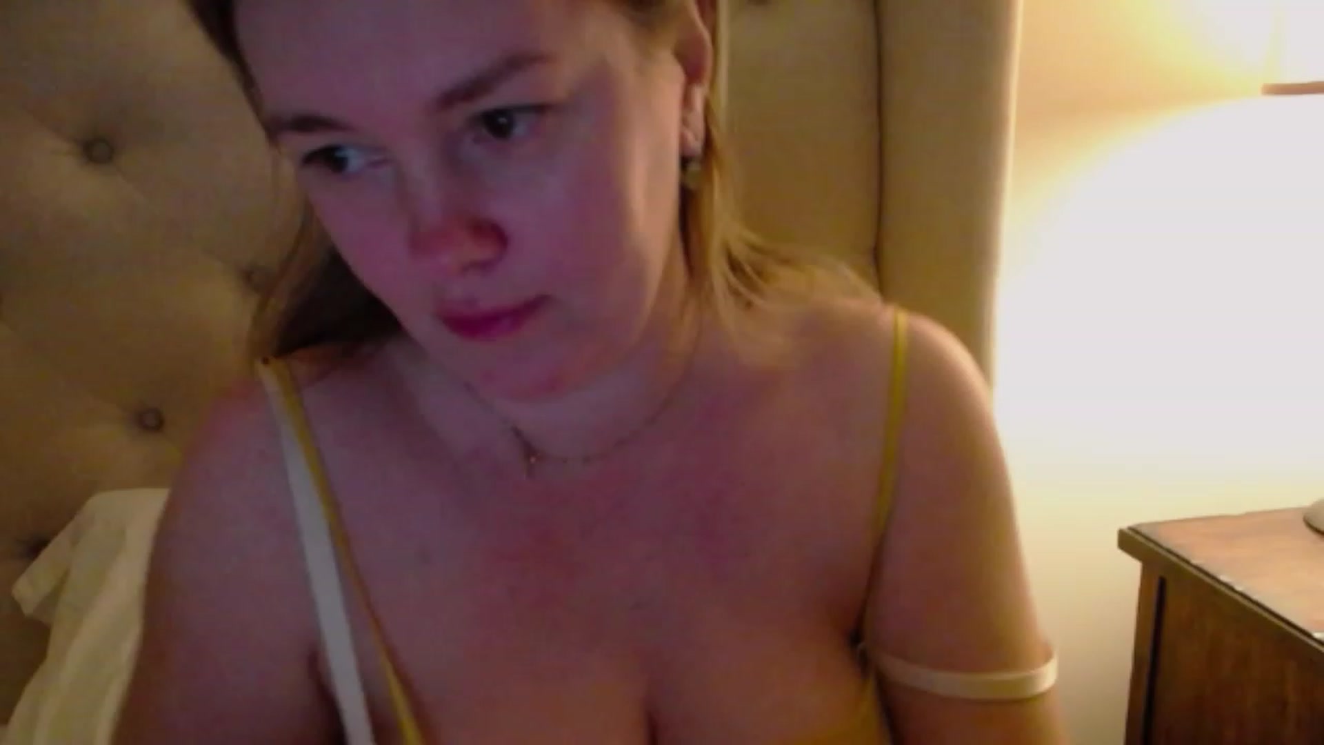 Gallery image thumbnail from J0llye's myfreecams stream on, 01/28/2024, 05:04 image 15 of 20