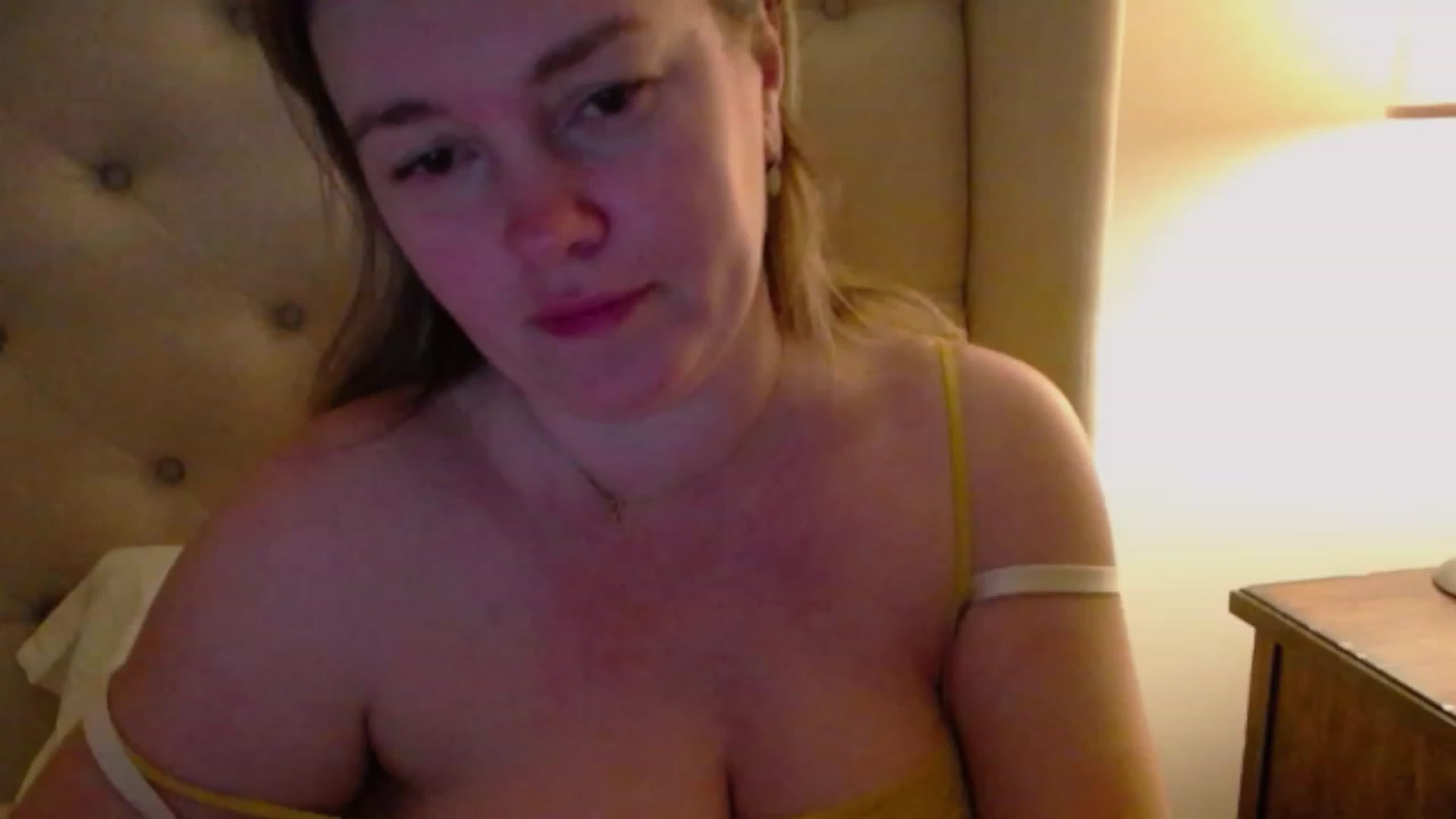 Gallery image thumbnail from J0llye's myfreecams stream on, 01/28/2024, 05:04 image 8 of 20