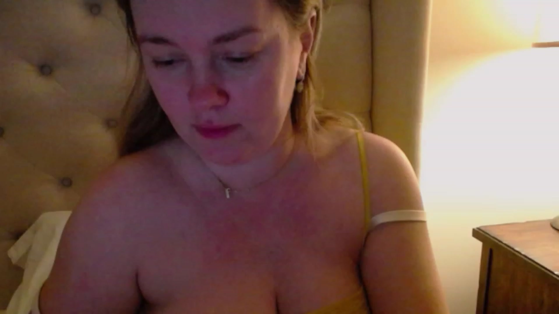 Gallery image thumbnail from J0llye's myfreecams stream on, 01/28/2024, 05:04 image 3 of 20