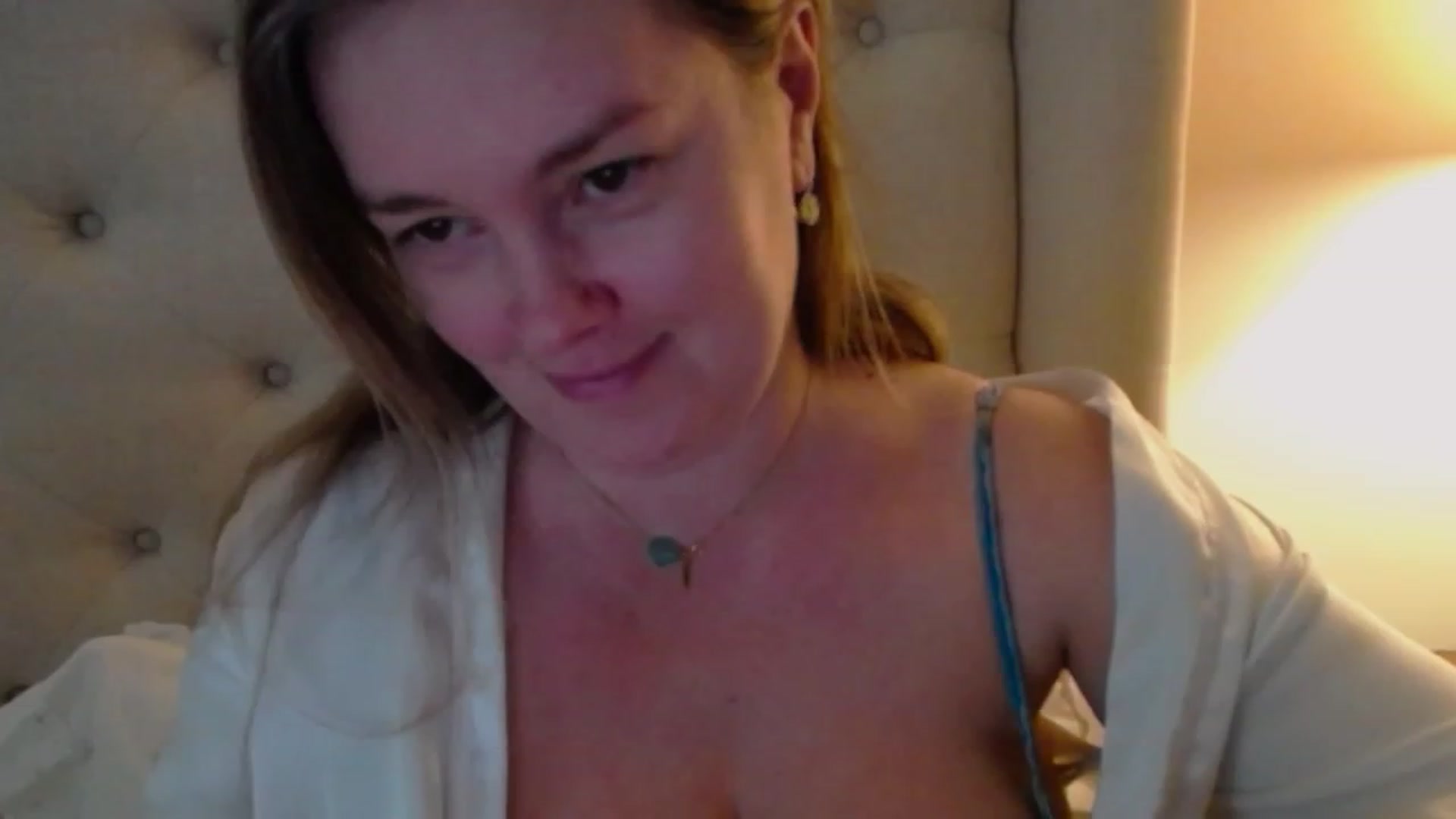 Gallery image thumbnail from J0llye's myfreecams stream on, 01/28/2024, 20:34 image 9 of 20