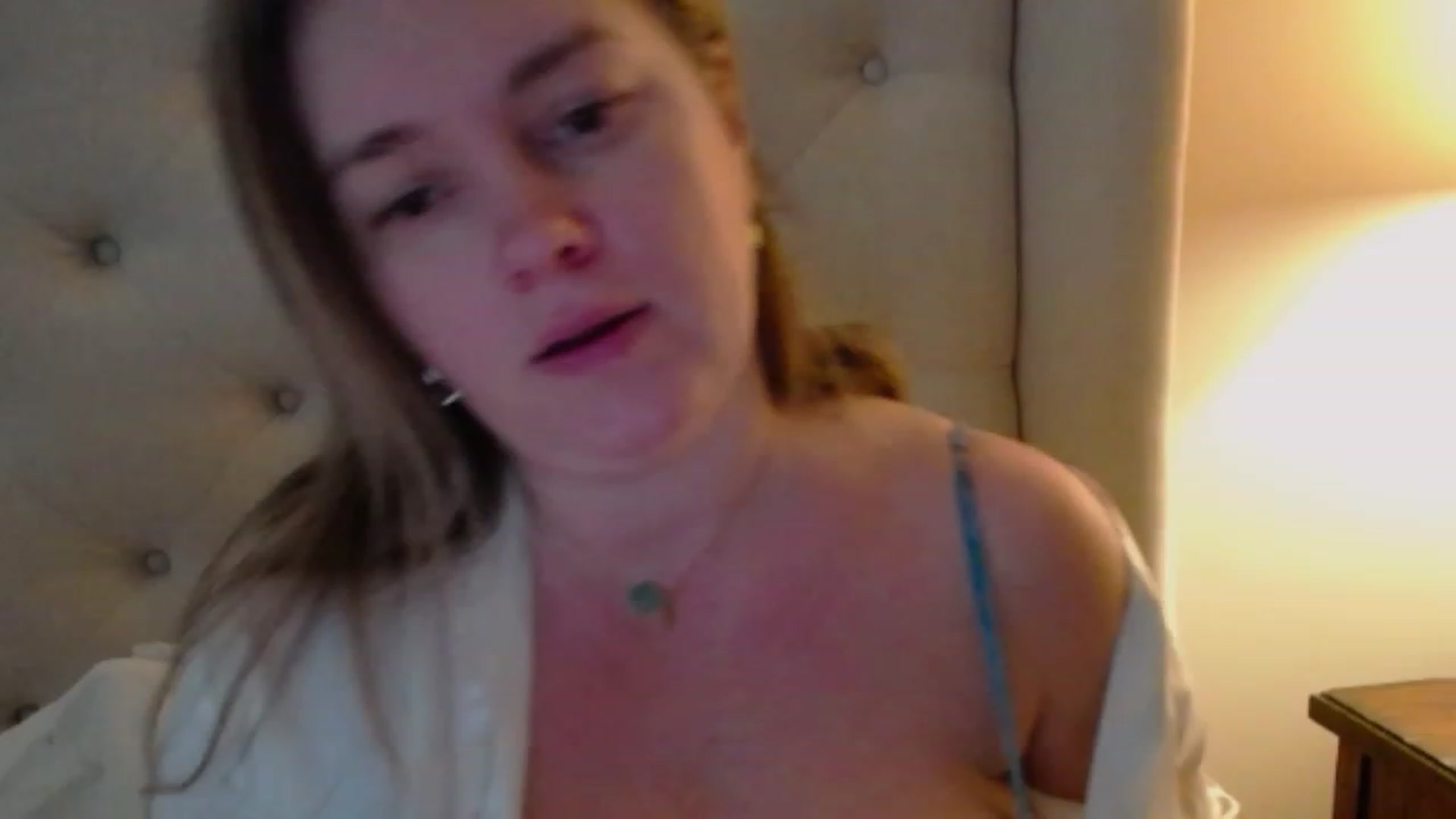 Gallery image thumbnail from J0llye's myfreecams stream on, 01/28/2024, 20:34 image 16 of 20