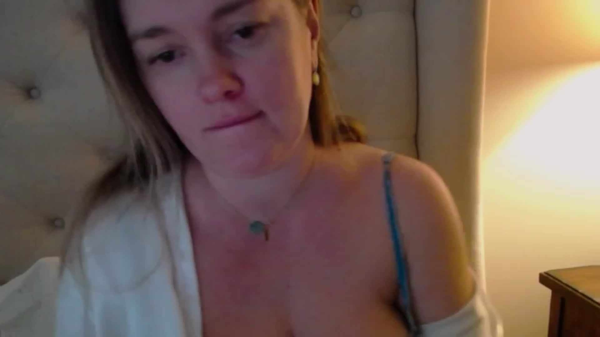 Gallery image thumbnail from J0llye's myfreecams stream on, 01/28/2024, 20:34 image 6 of 20