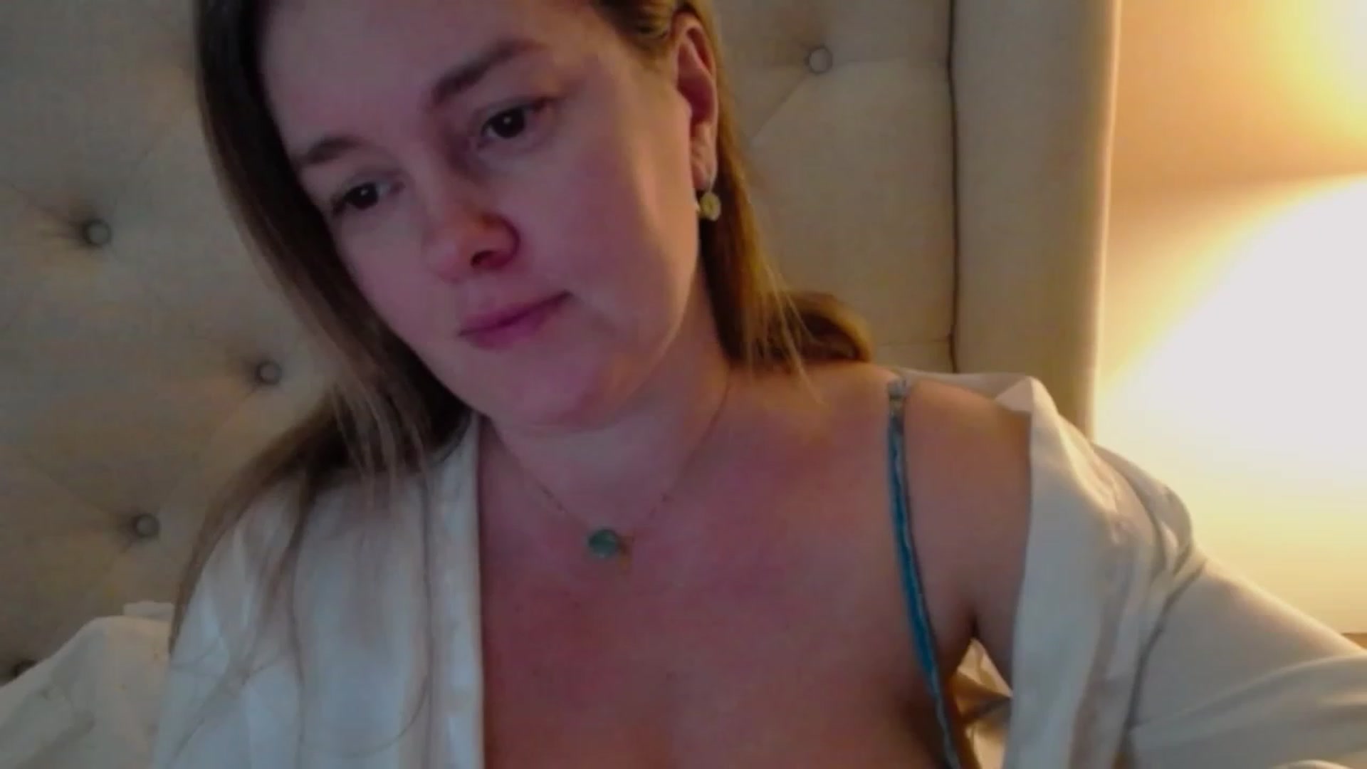 Gallery image thumbnail from J0llye's myfreecams stream on, 01/28/2024, 20:34 image 12 of 20