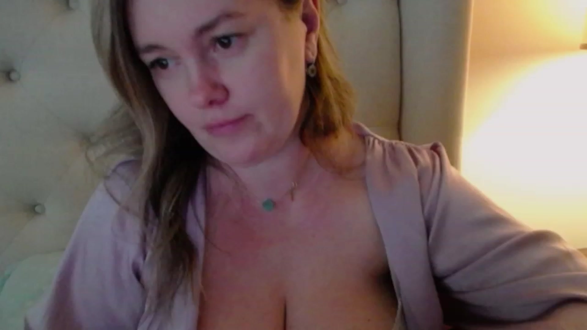 Gallery image thumbnail from J0llye's myfreecams stream on, 02/01/2024, 17:44 image 17 of 20