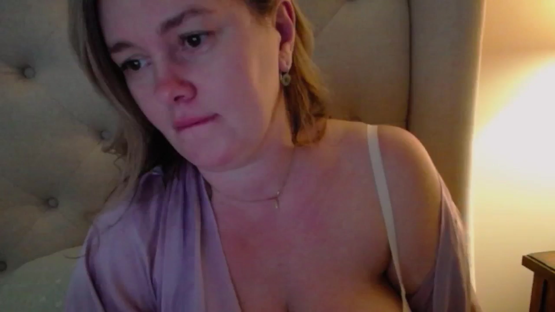 Gallery image thumbnail from J0llye's myfreecams stream on, 02/01/2024, 20:38 image 17 of 20