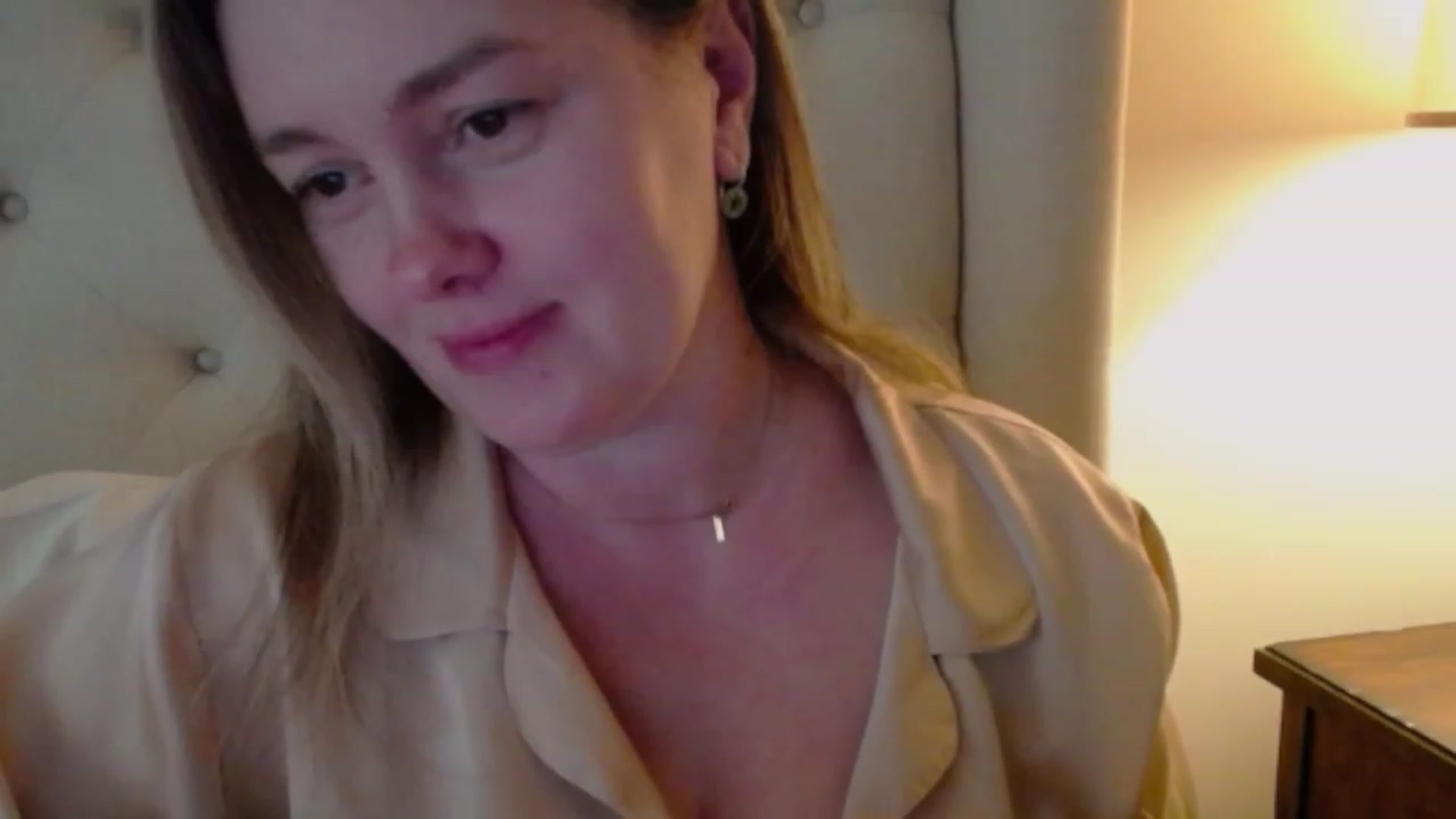 Gallery image thumbnail from J0llye's myfreecams stream on, 02/06/2024, 20:33 image 1 of 20
