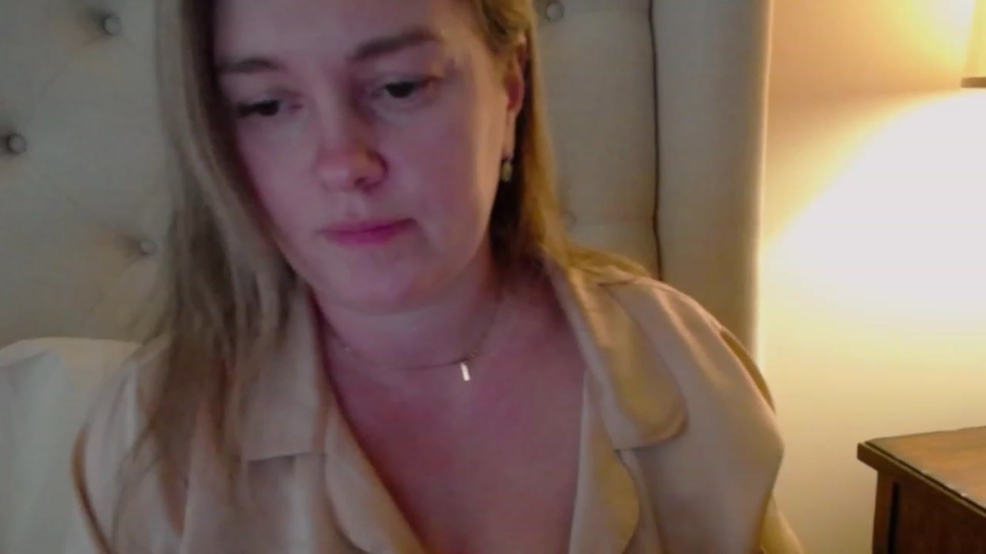 Gallery image thumbnail from J0llye's myfreecams stream on, 02/06/2024, 20:33 image 19 of 20