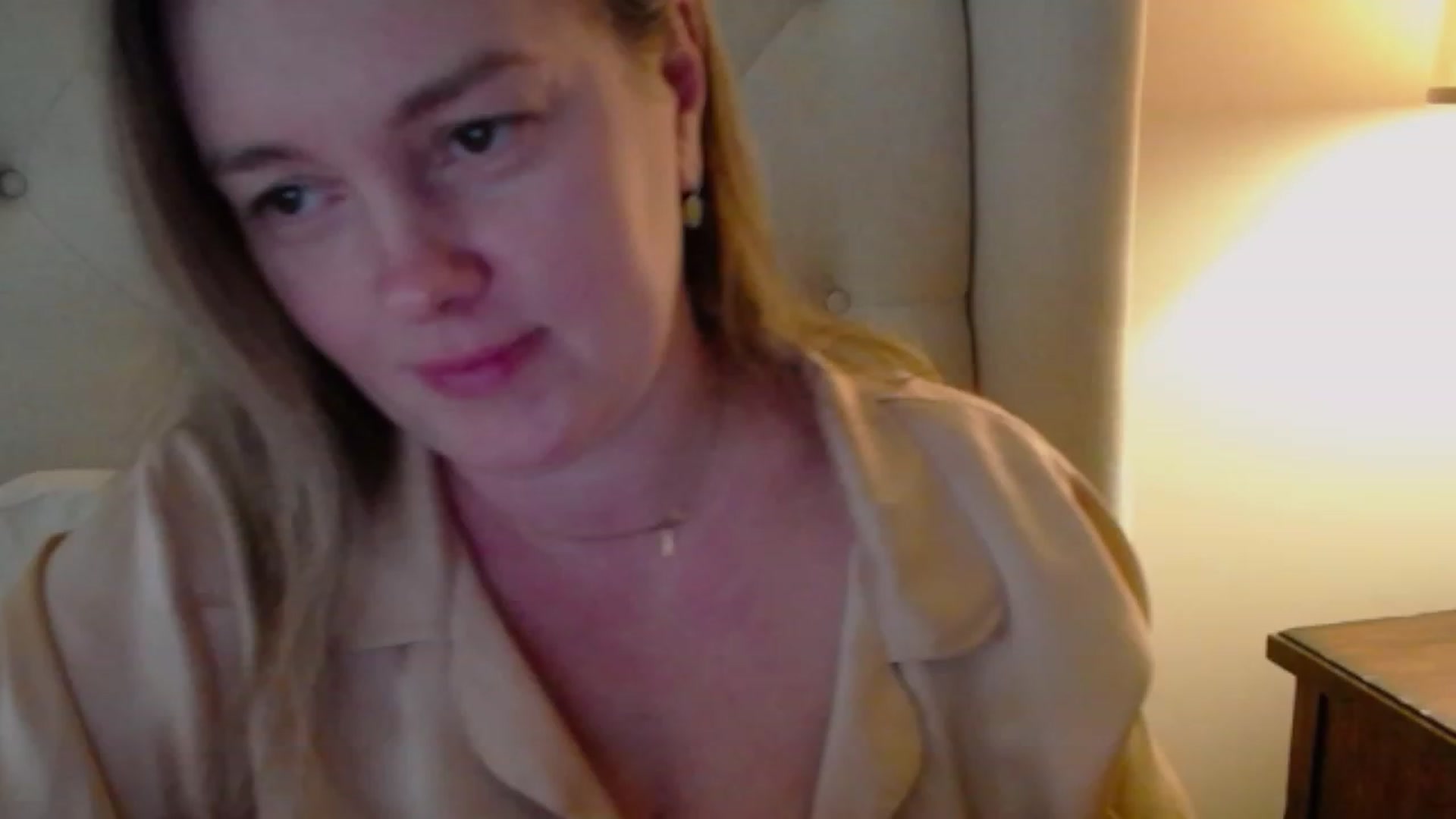 Gallery image thumbnail from J0llye's myfreecams stream on, 02/06/2024, 20:33 image 16 of 20