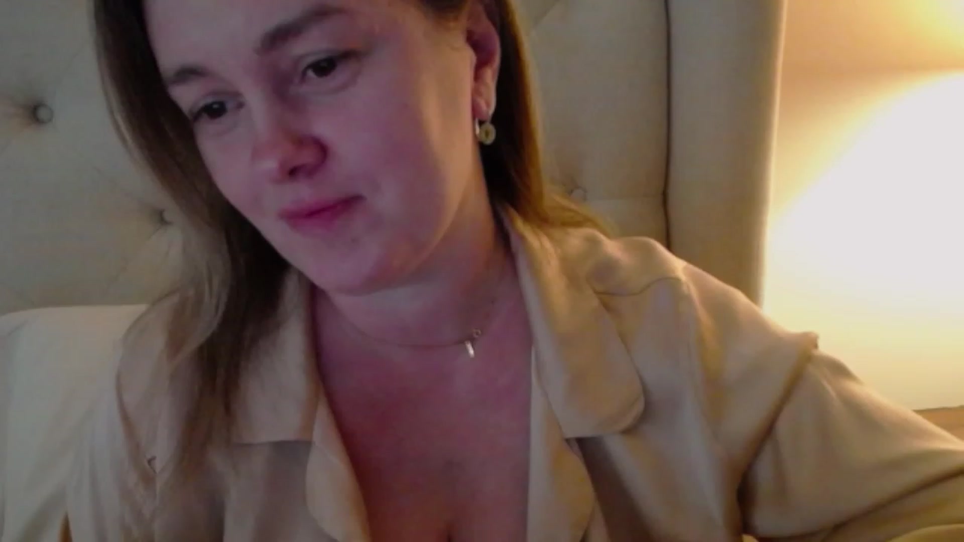 Gallery image thumbnail from J0llye's myfreecams stream on, 02/06/2024, 20:54 image 12 of 20