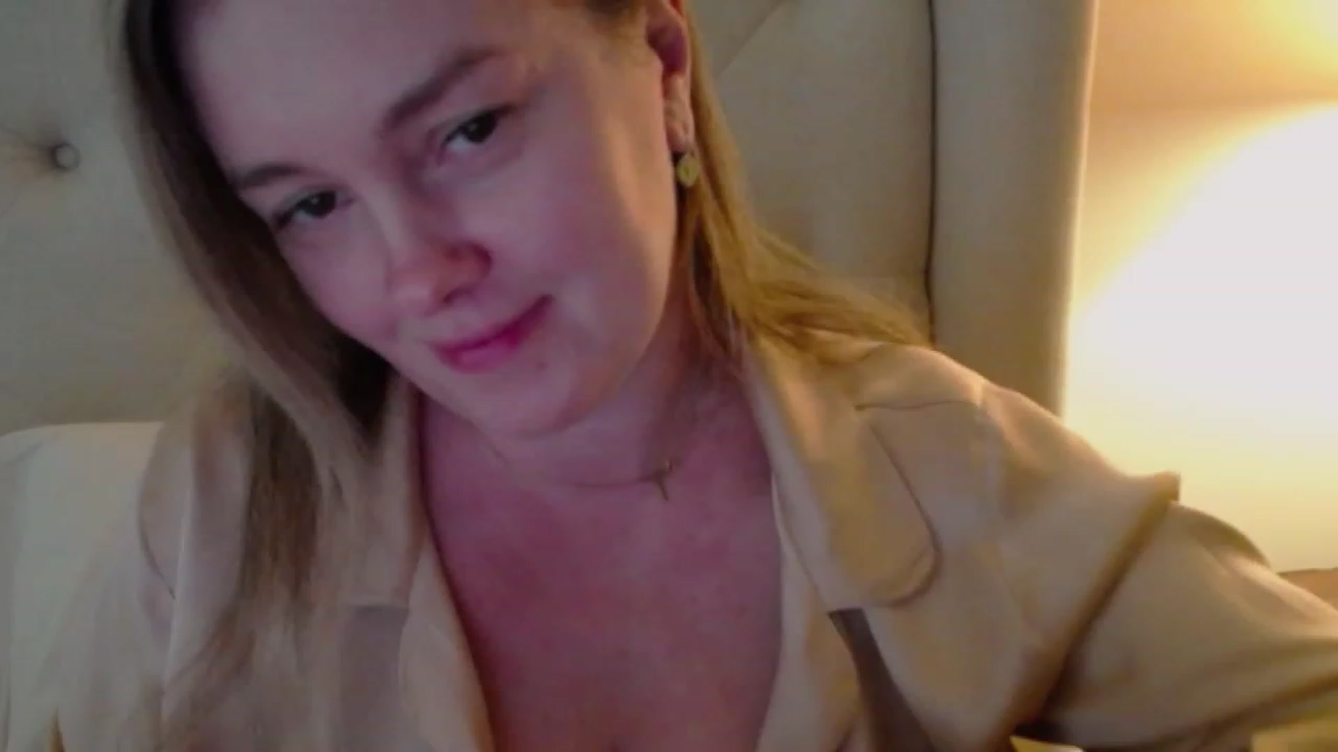 Gallery image thumbnail from J0llye's myfreecams stream on, 02/06/2024, 20:54 image 6 of 20