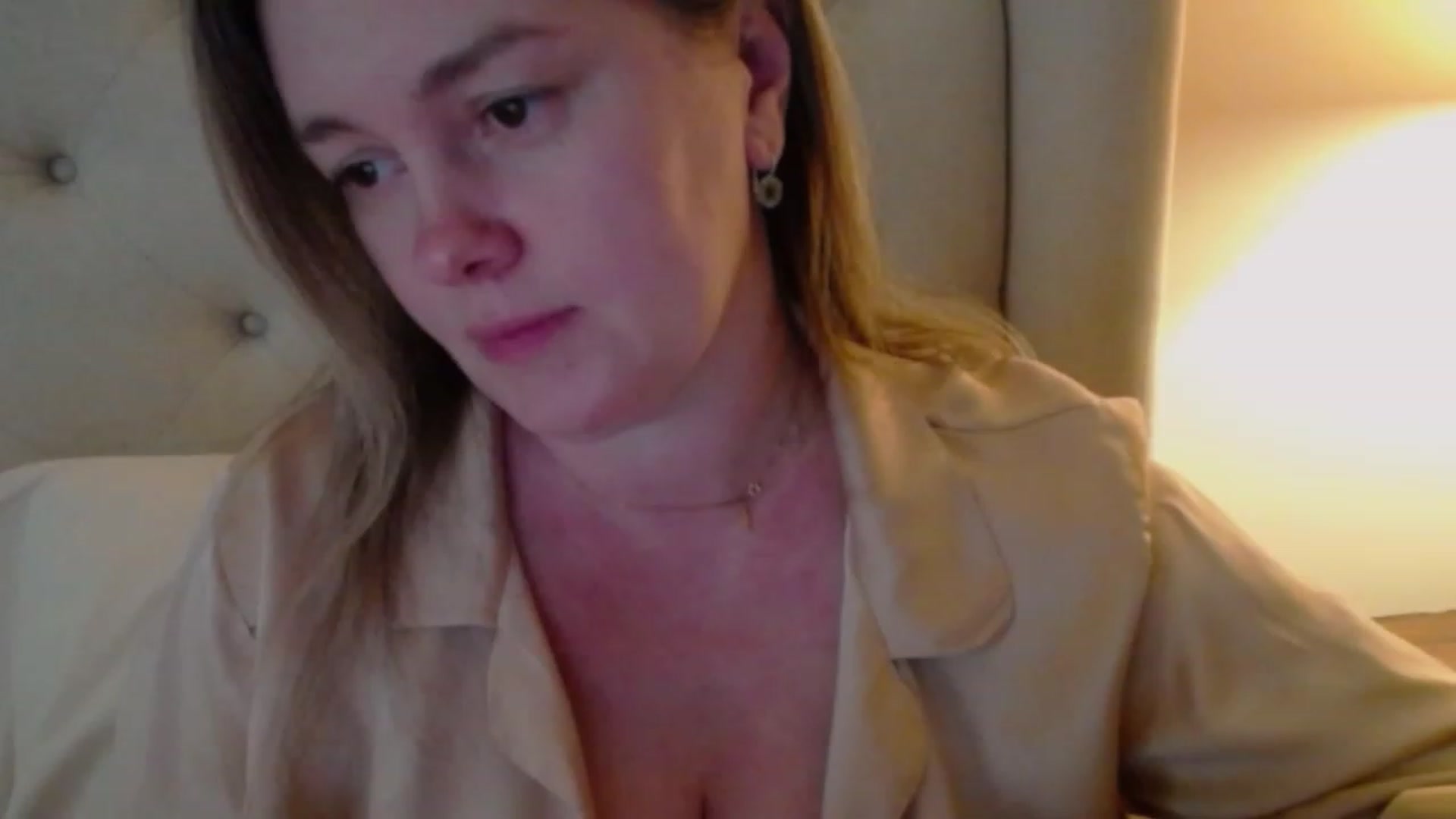 Gallery image thumbnail from J0llye's myfreecams stream on, 02/06/2024, 20:54 image 20 of 20