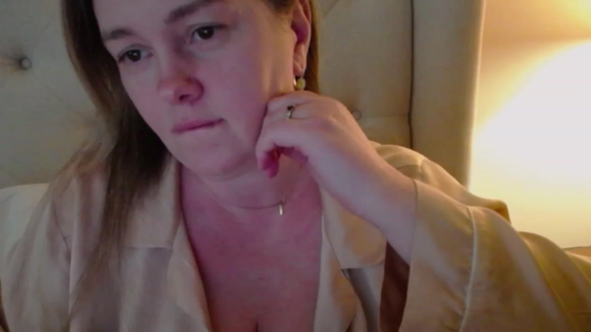 Gallery image thumbnail from J0llye's myfreecams stream on, 02/06/2024, 20:54 image 10 of 20