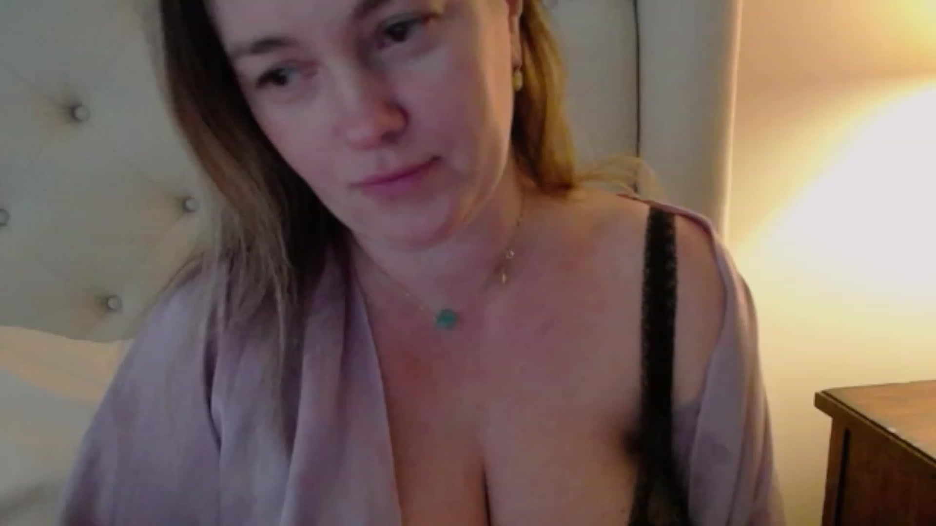 Gallery image thumbnail from J0llye's myfreecams stream on, 02/07/2024, 18:00 image 9 of 20