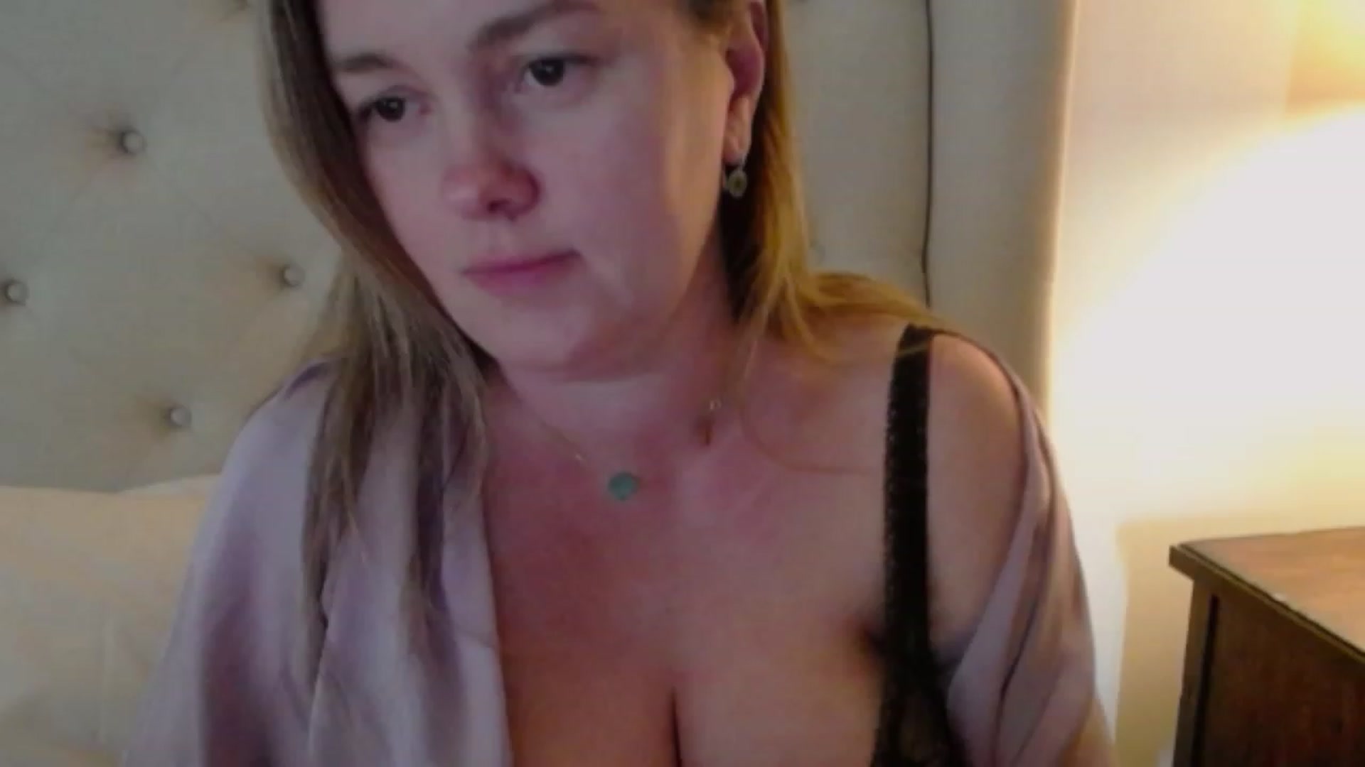 Gallery image thumbnail from J0llye's myfreecams stream on, 02/07/2024, 20:30 image 11 of 20