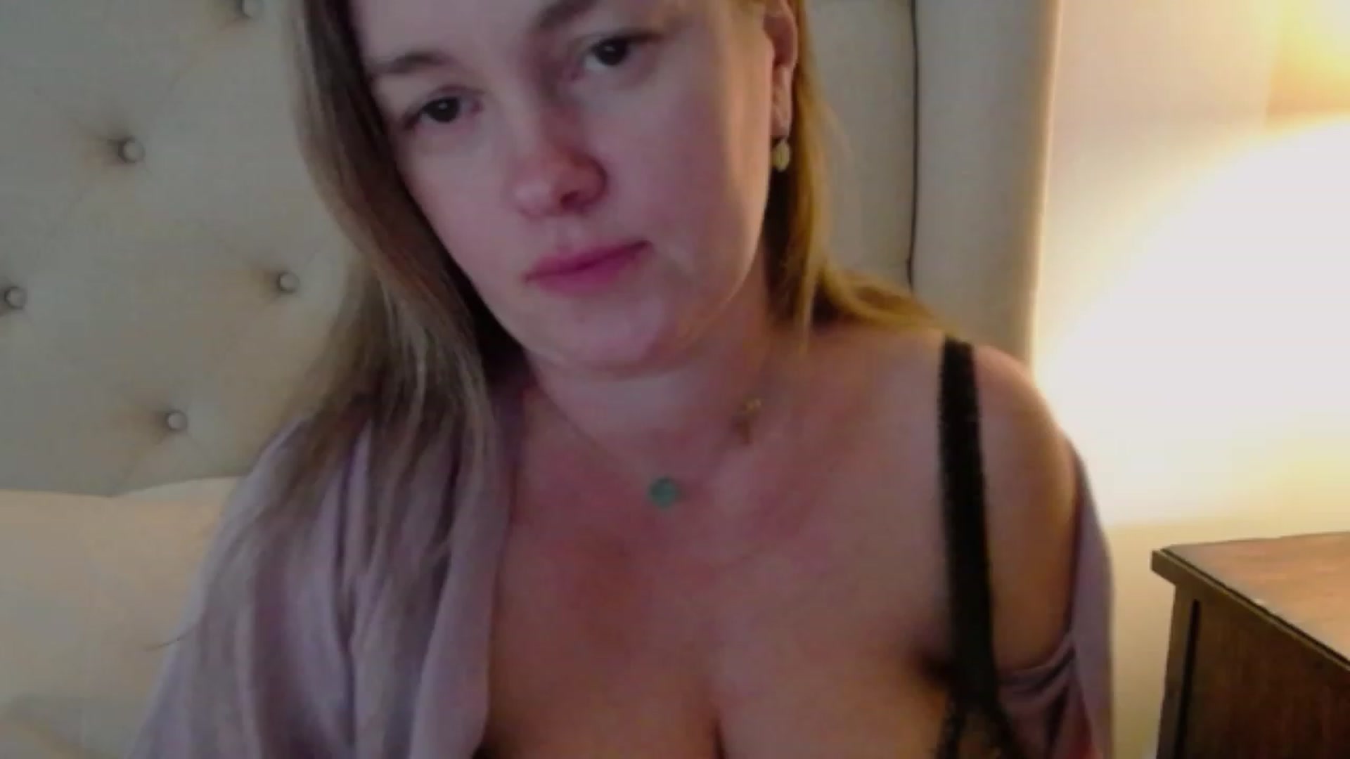 Gallery image thumbnail from J0llye's myfreecams stream on, 02/07/2024, 20:30 image 14 of 20
