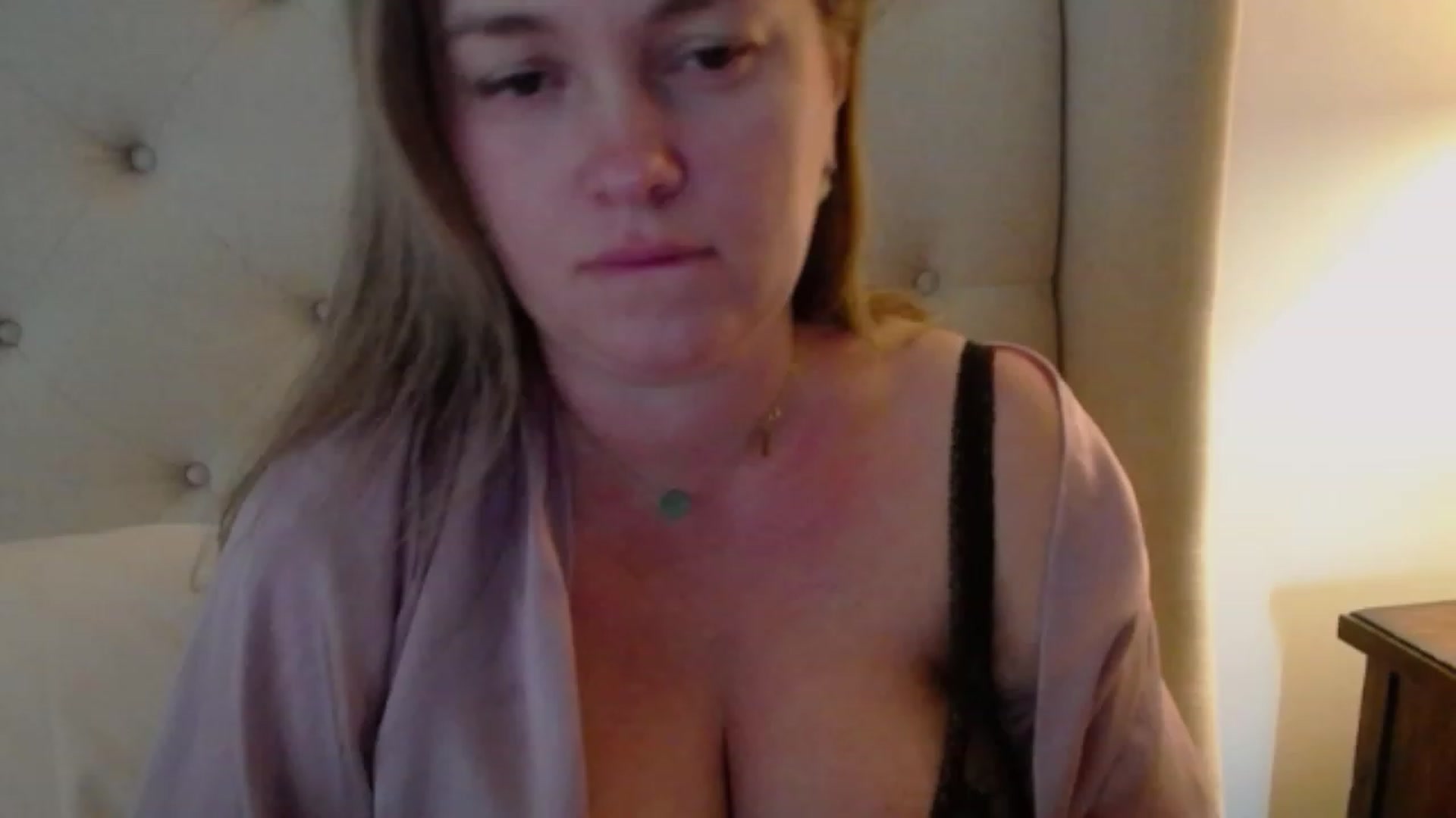 Gallery image thumbnail from J0llye's myfreecams stream on, 02/07/2024, 20:30 image 19 of 20