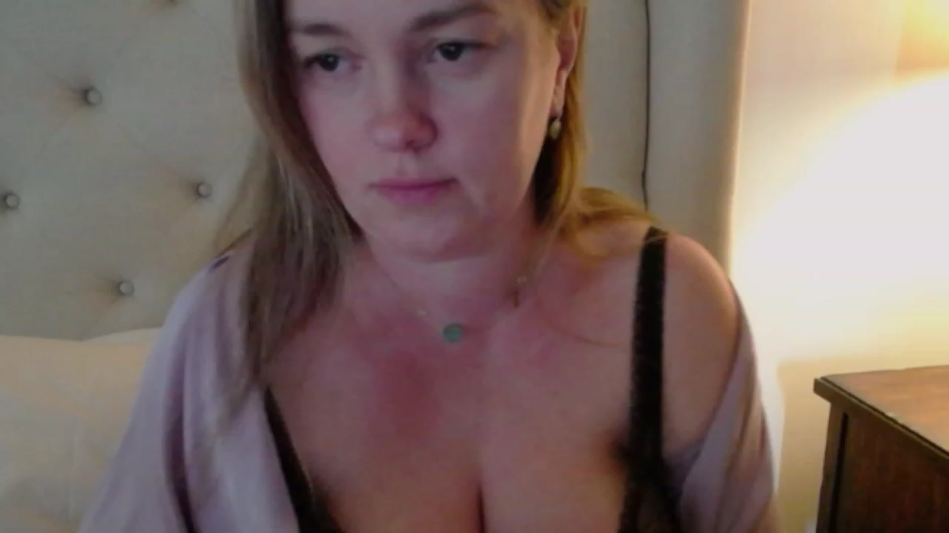 Gallery image thumbnail from J0llye's myfreecams stream on, 02/07/2024, 20:30 image 10 of 20