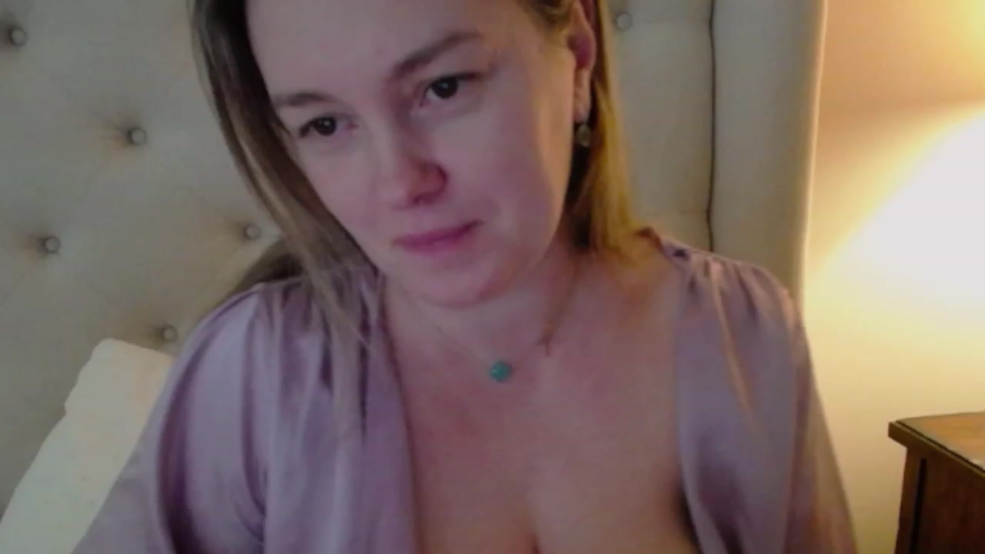 Gallery image thumbnail from J0llye's myfreecams stream on, 02/09/2024, 19:55 image 6 of 20