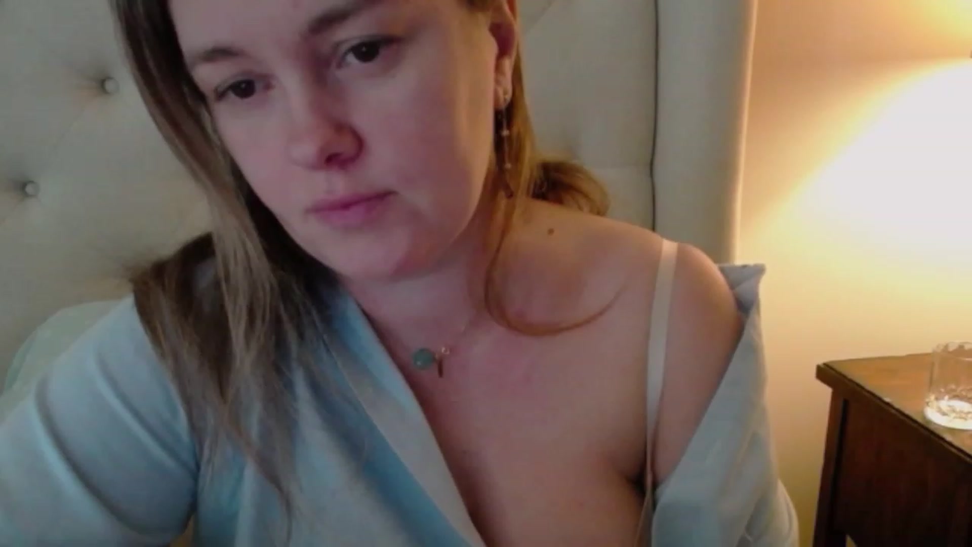 Gallery image thumbnail from J0llye's myfreecams stream on, 02/13/2024, 17:37 image 12 of 20