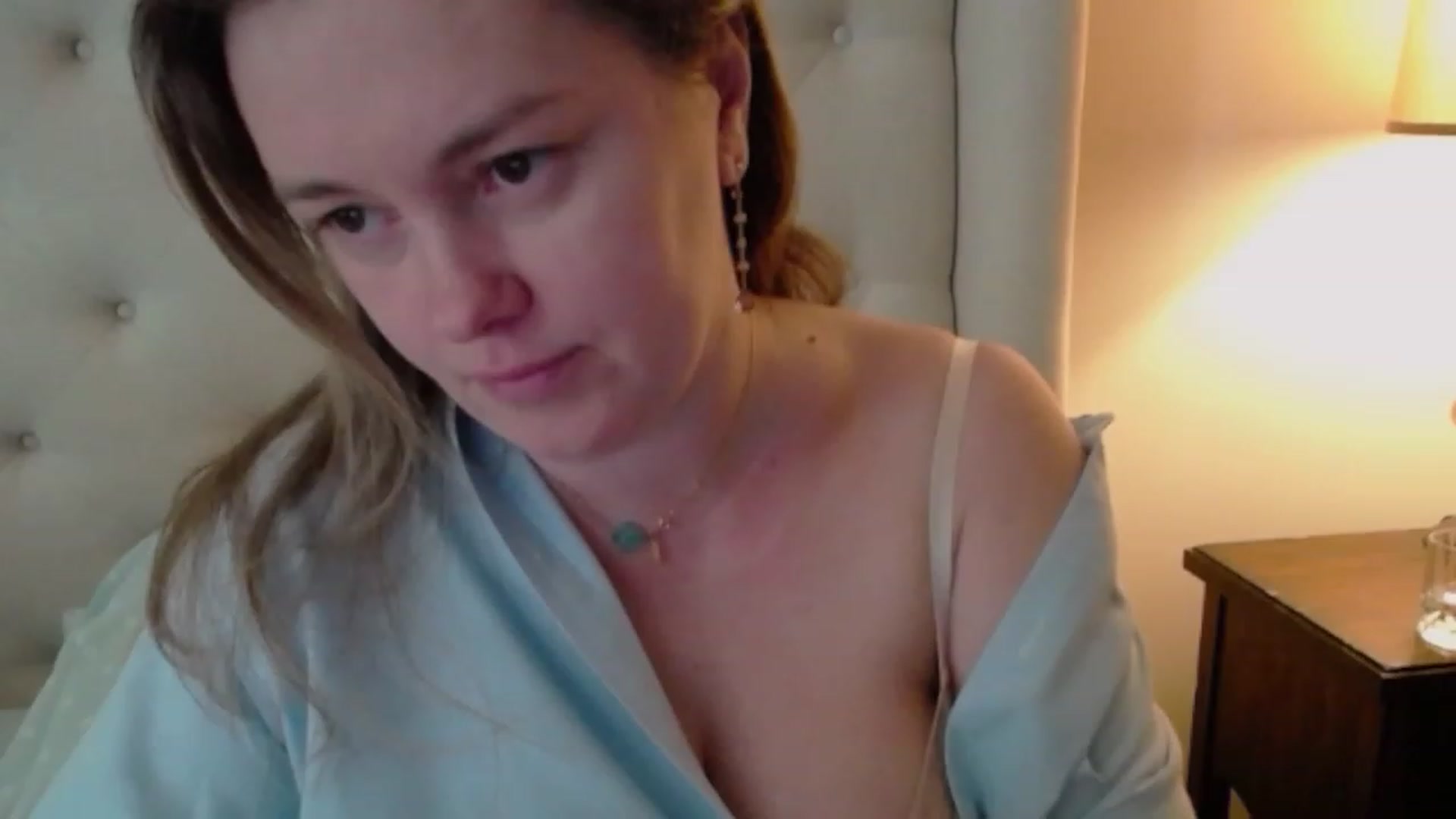 Gallery image thumbnail from J0llye's myfreecams stream on, 02/13/2024, 17:37 image 5 of 20