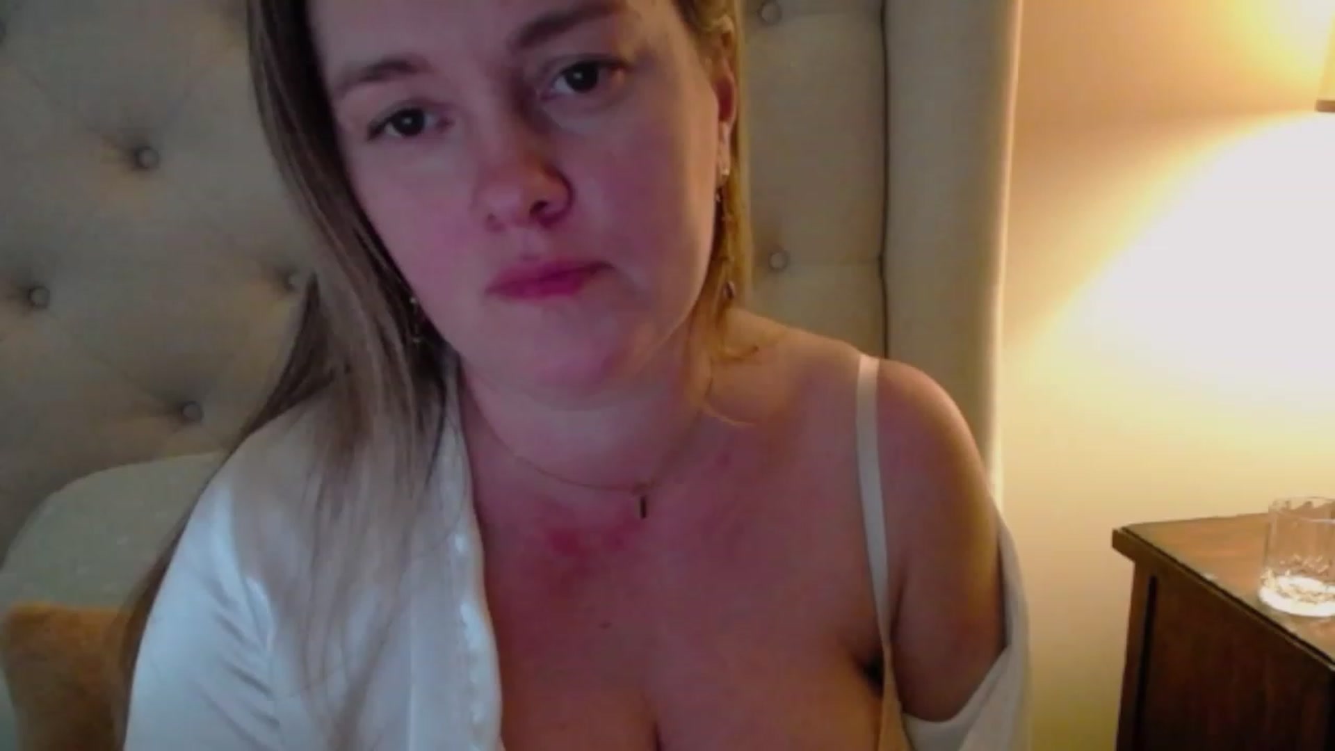 Gallery image thumbnail from J0llye's myfreecams stream on, 02/13/2024, 19:40 image 19 of 20