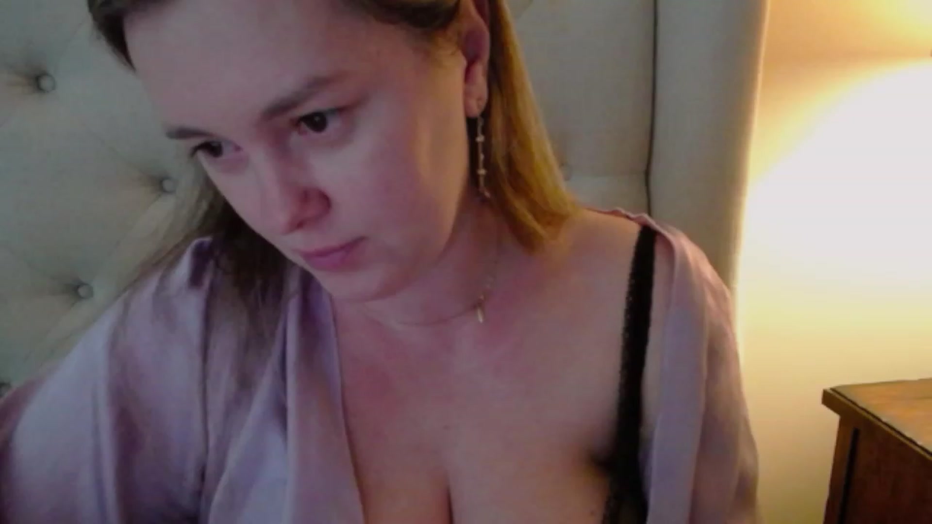 Gallery image thumbnail from J0llye's myfreecams stream on, 02/16/2024, 20:40 image 16 of 20