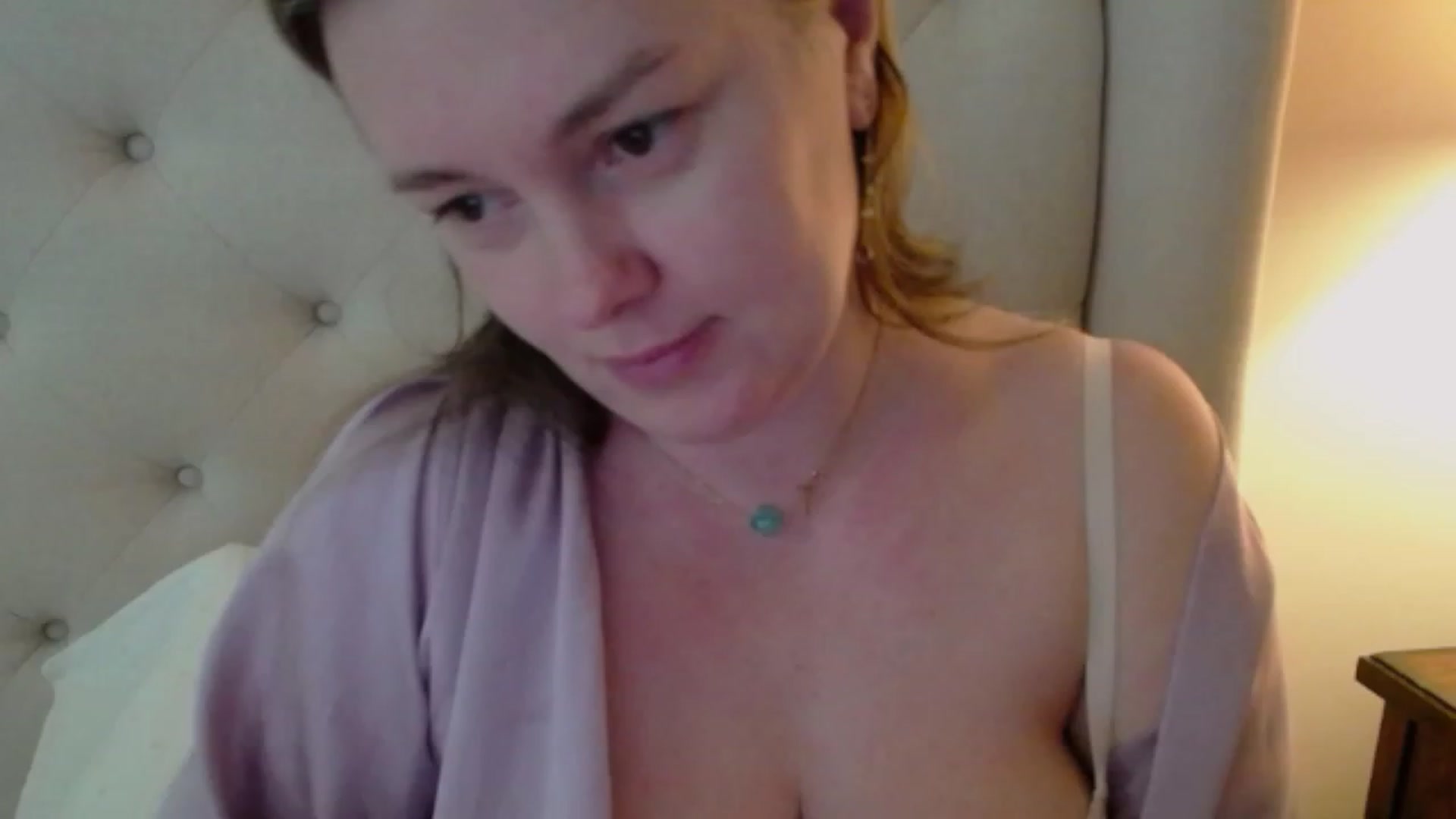 Gallery image thumbnail from J0llye's myfreecams stream on, 02/21/2024, 17:50 image 6 of 20