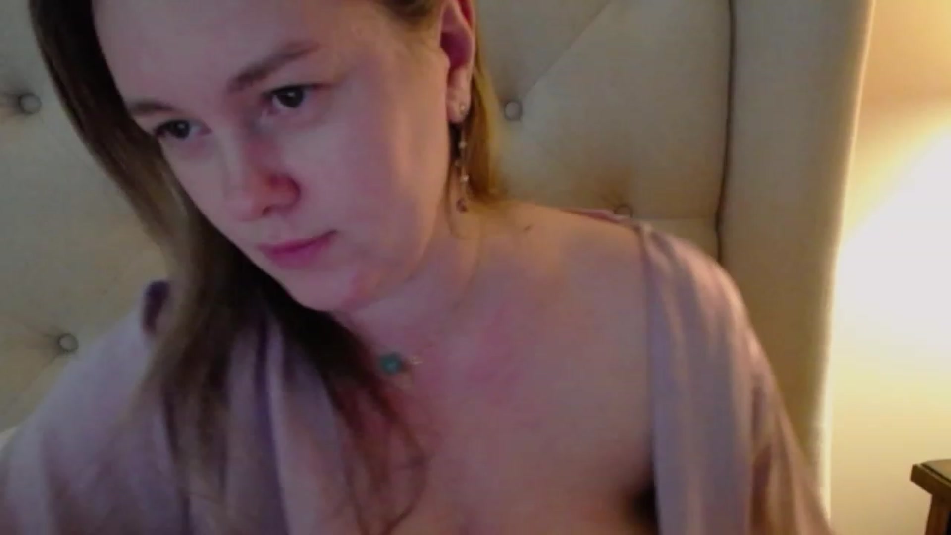 Gallery image thumbnail from J0llye's myfreecams stream on, 02/21/2024, 20:25 image 19 of 20