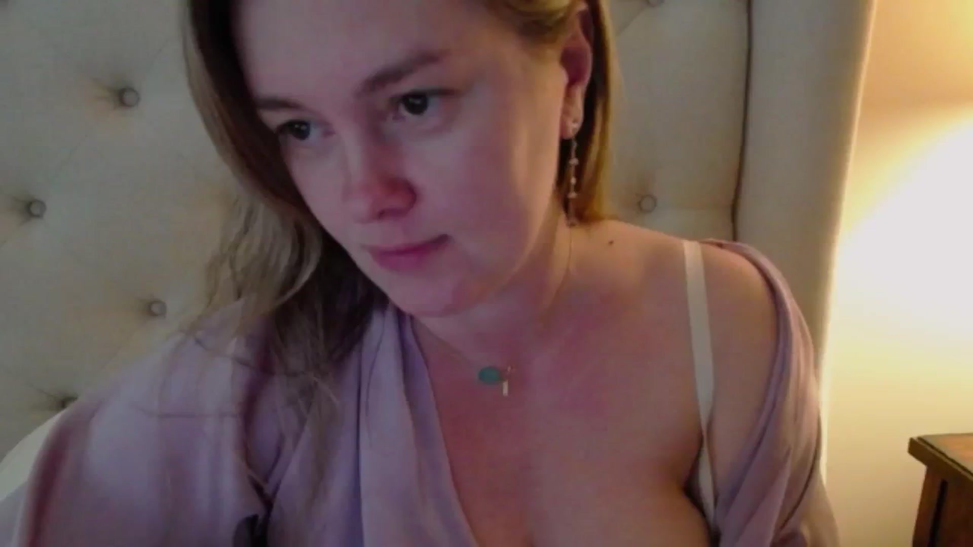 Gallery image thumbnail from J0llye's myfreecams stream on, 02/22/2024, 19:40 image 16 of 20