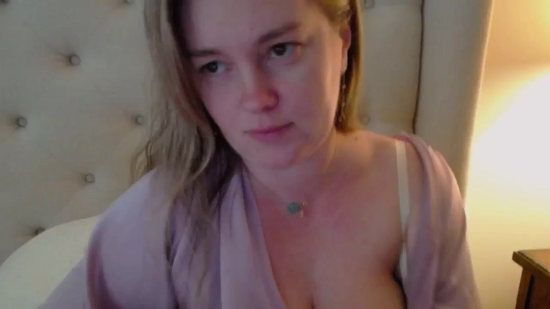 Gallery image thumbnail from J0llye's myfreecams stream on, 02/22/2024, 19:40 image 19 of 20