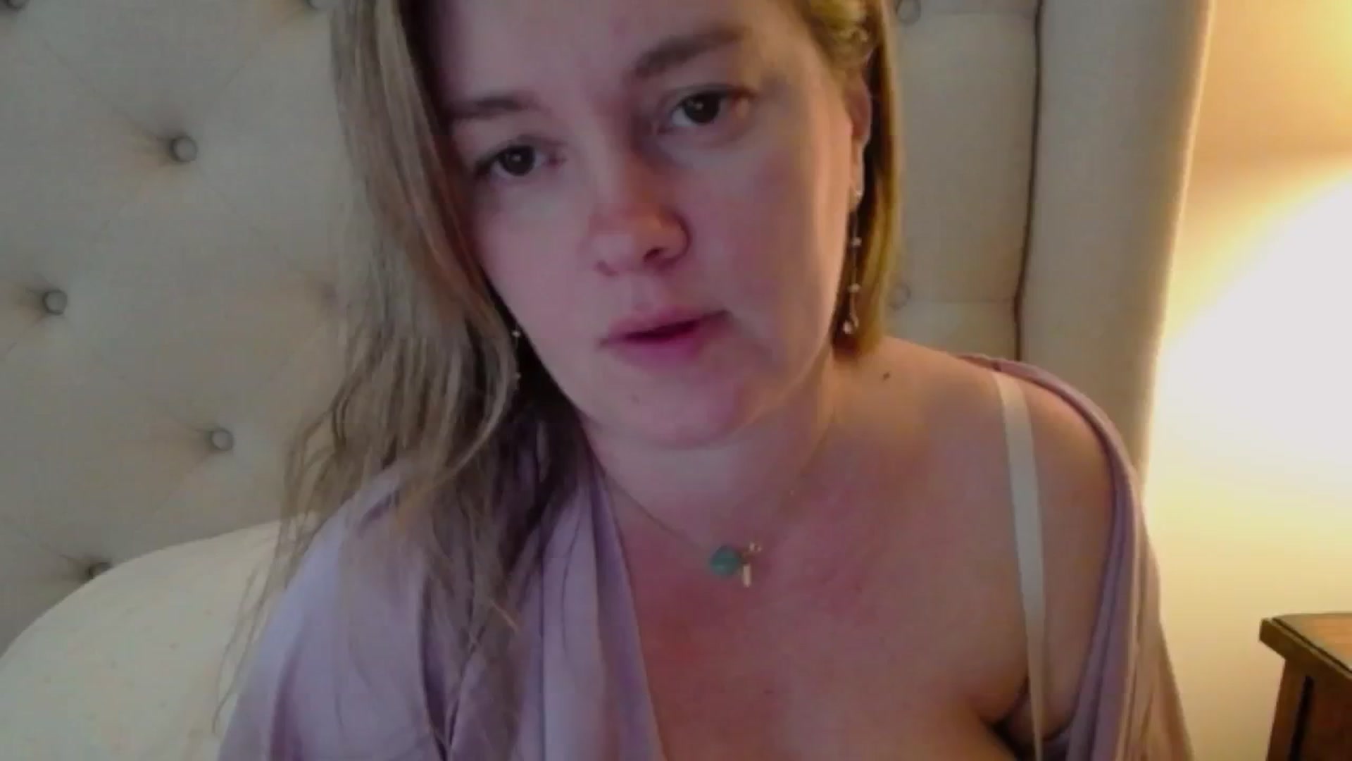 Gallery image thumbnail from J0llye's myfreecams stream on, 02/22/2024, 19:40 image 18 of 20