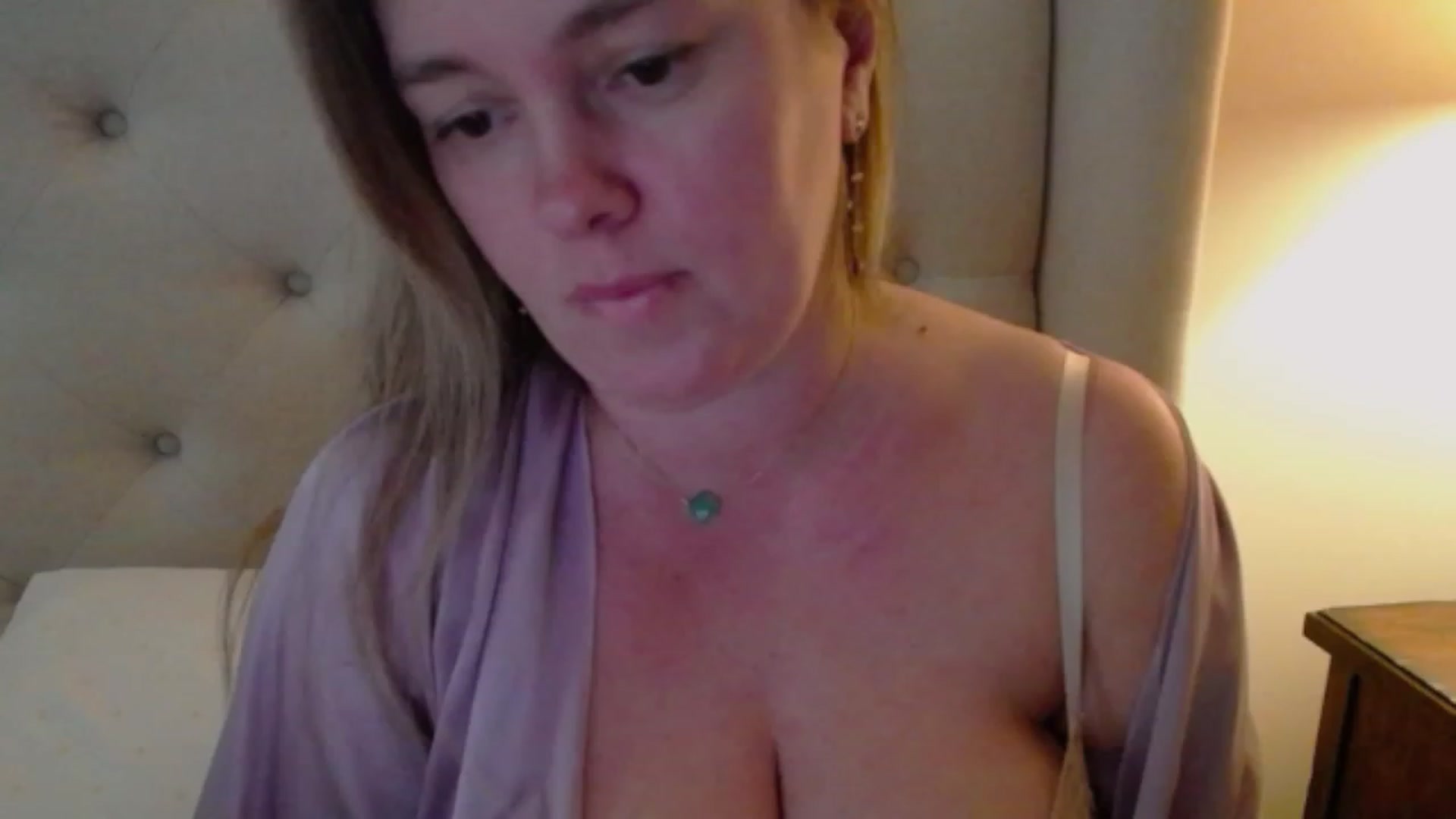 Gallery image thumbnail from J0llye's myfreecams stream on, 02/23/2024, 20:34 image 4 of 20