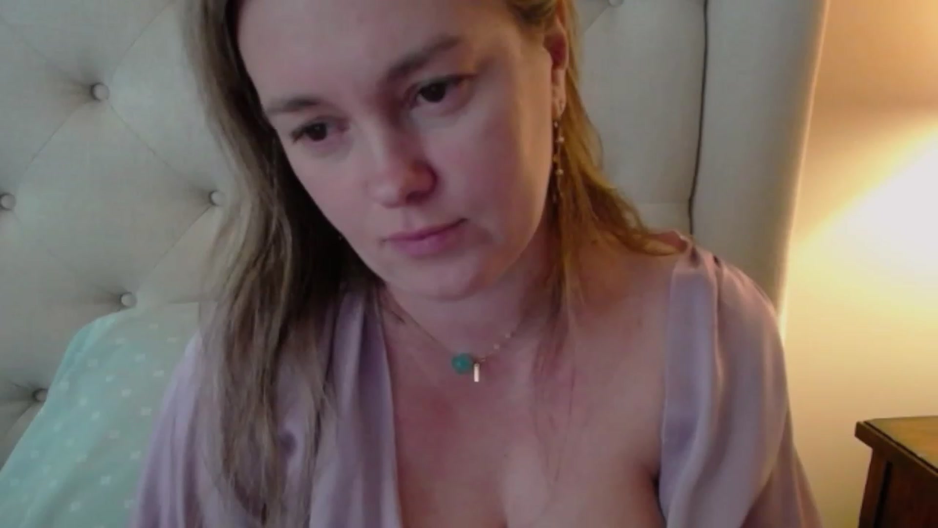Gallery image thumbnail from J0llye's myfreecams stream on, 02/26/2024, 20:22 image 14 of 20