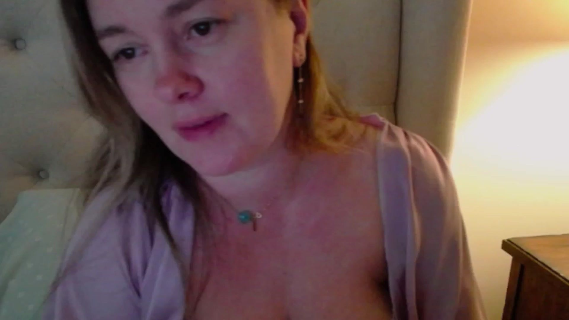 Gallery image thumbnail from J0llye's myfreecams stream on, 02/27/2024, 19:53 image 12 of 20