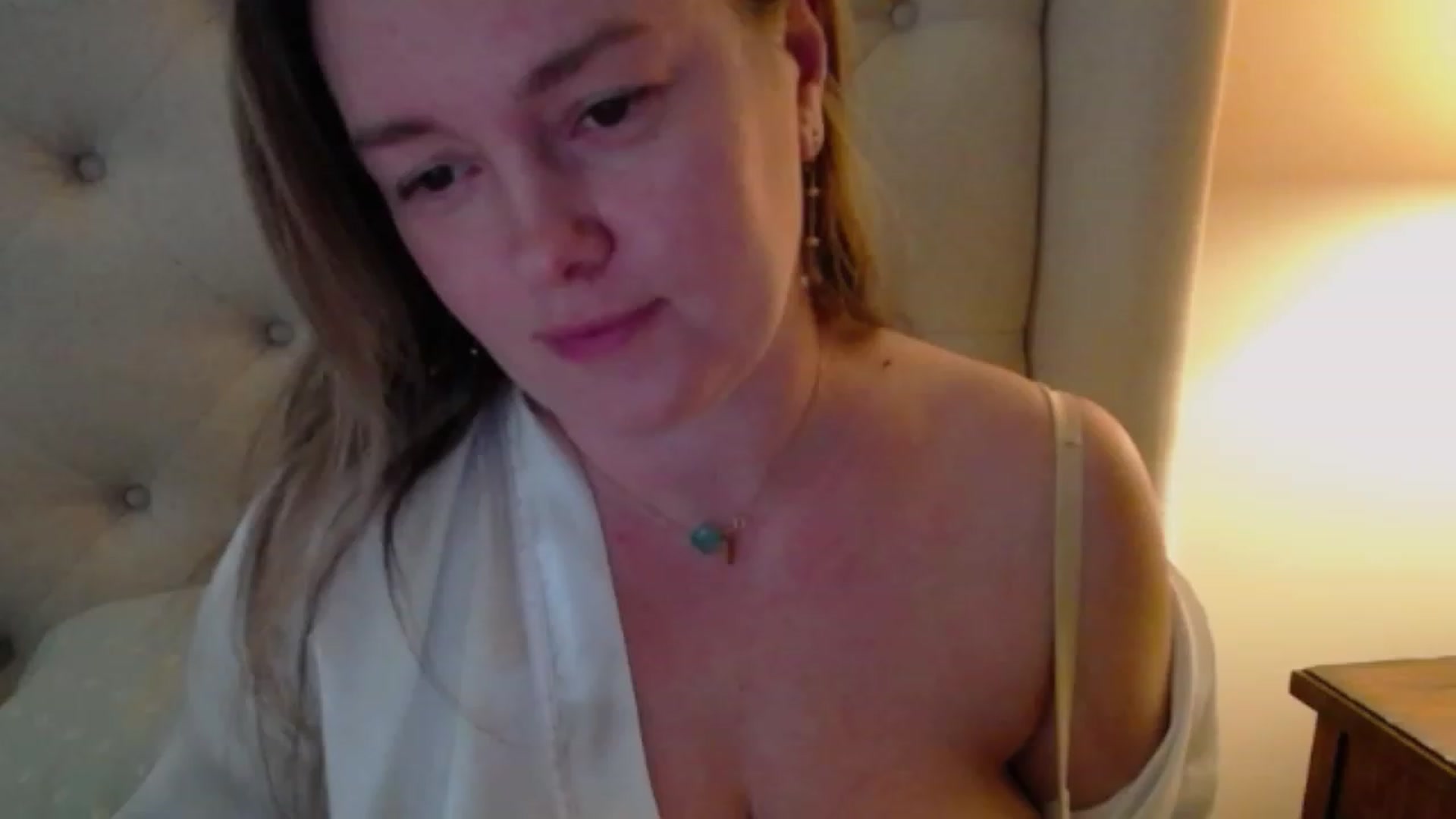 Gallery image thumbnail from J0llye's myfreecams stream on, 02/28/2024, 20:20 image 18 of 20