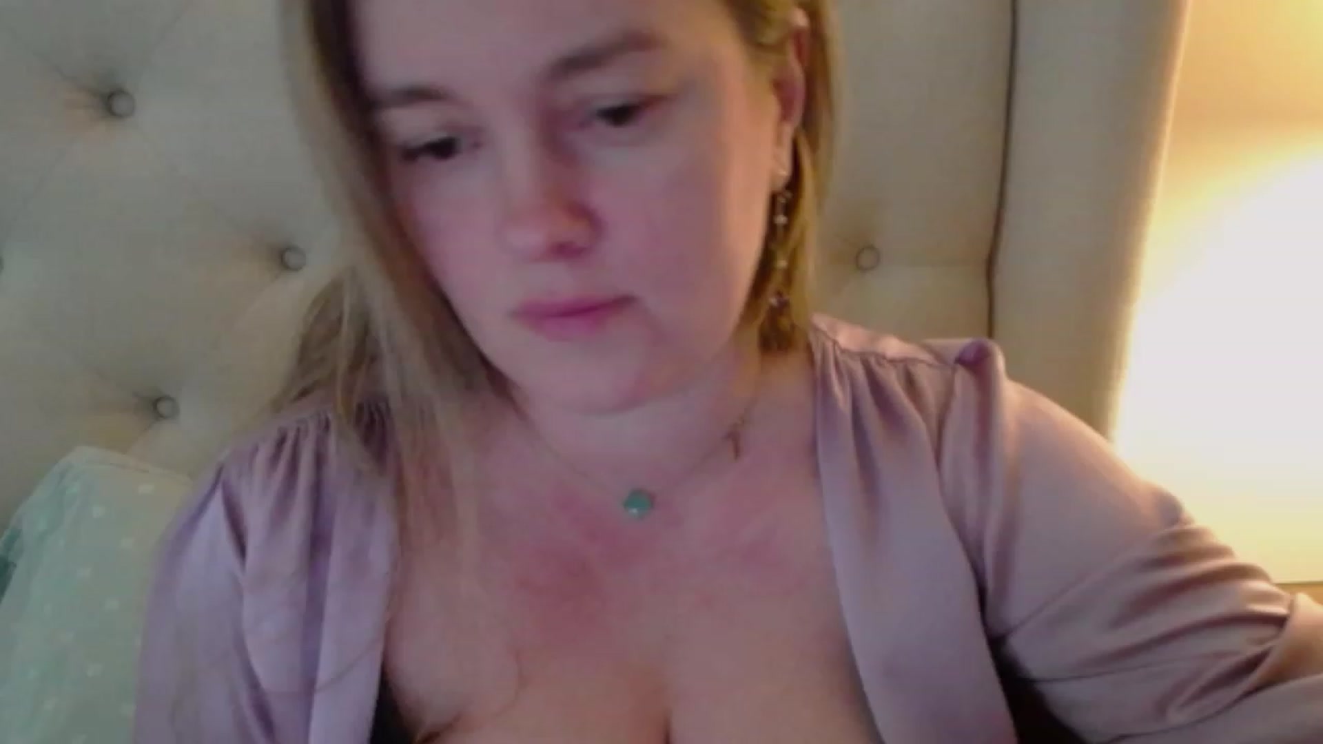 Gallery image thumbnail from J0llye's myfreecams stream on, 03/01/2024, 20:41 image 6 of 20