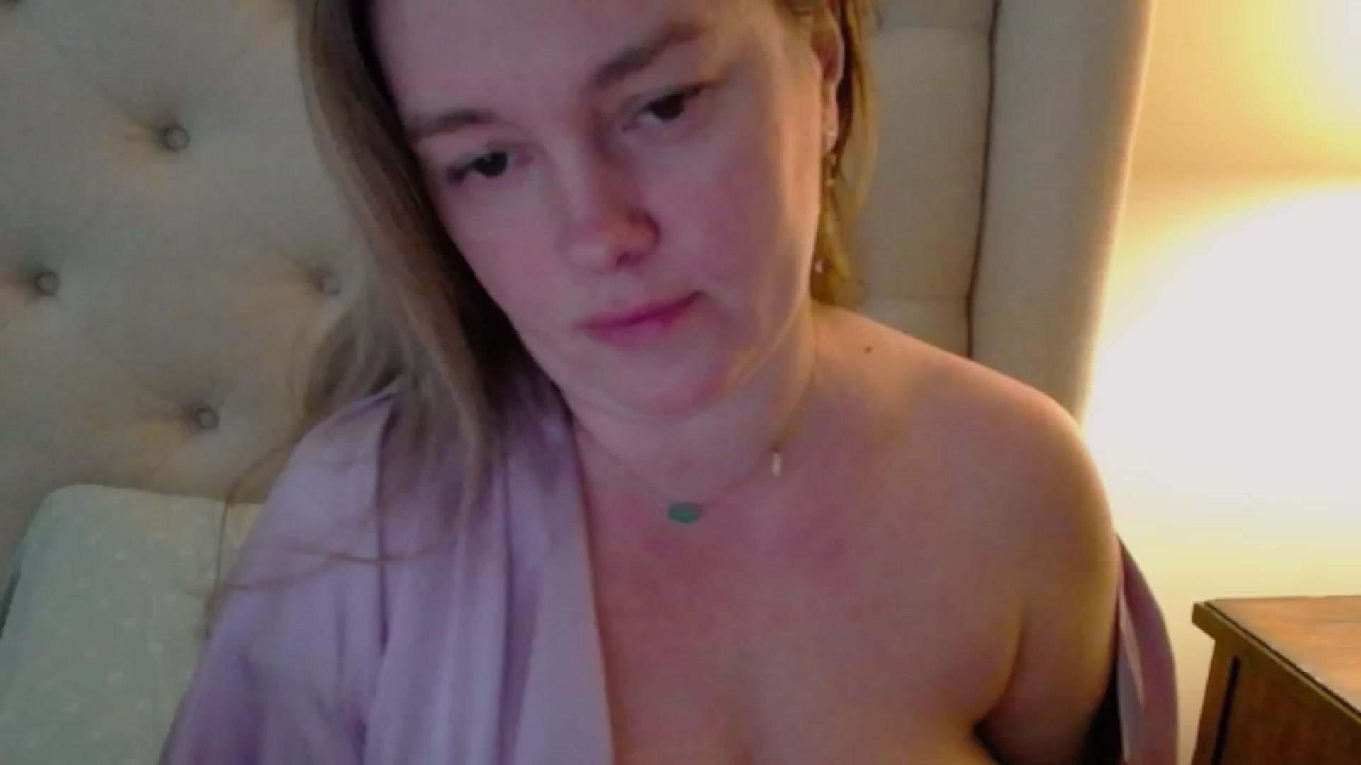 Gallery image thumbnail from J0llye's myfreecams stream on, 03/01/2024, 20:41 image 13 of 20