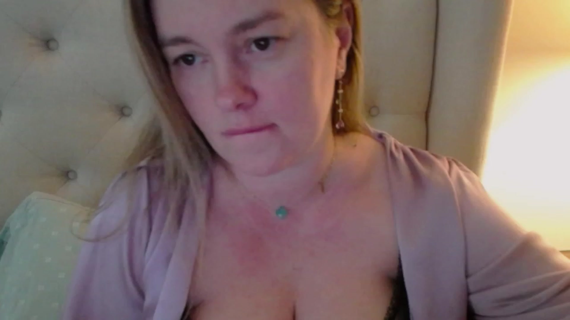 Gallery image thumbnail from J0llye's myfreecams stream on, 03/01/2024, 20:41 image 2 of 20