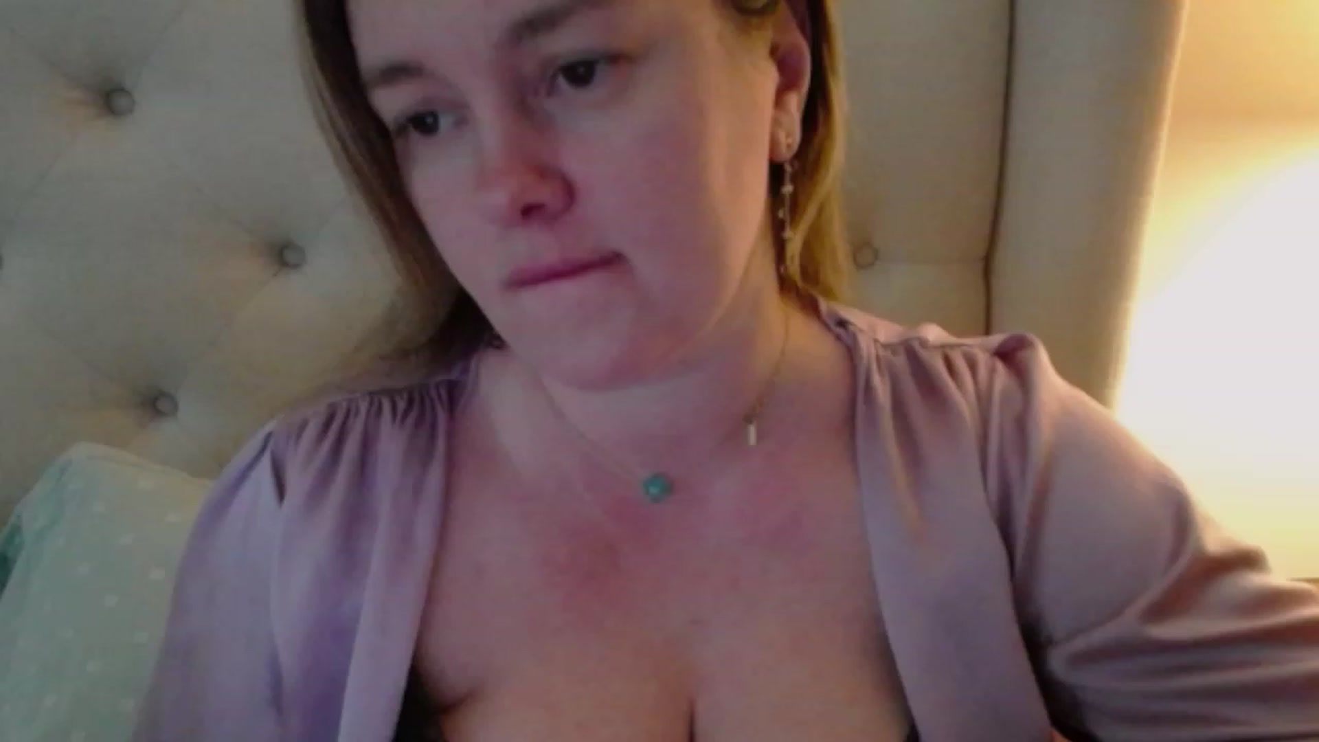 Gallery image thumbnail from J0llye's myfreecams stream on, 03/01/2024, 20:41 image 8 of 20