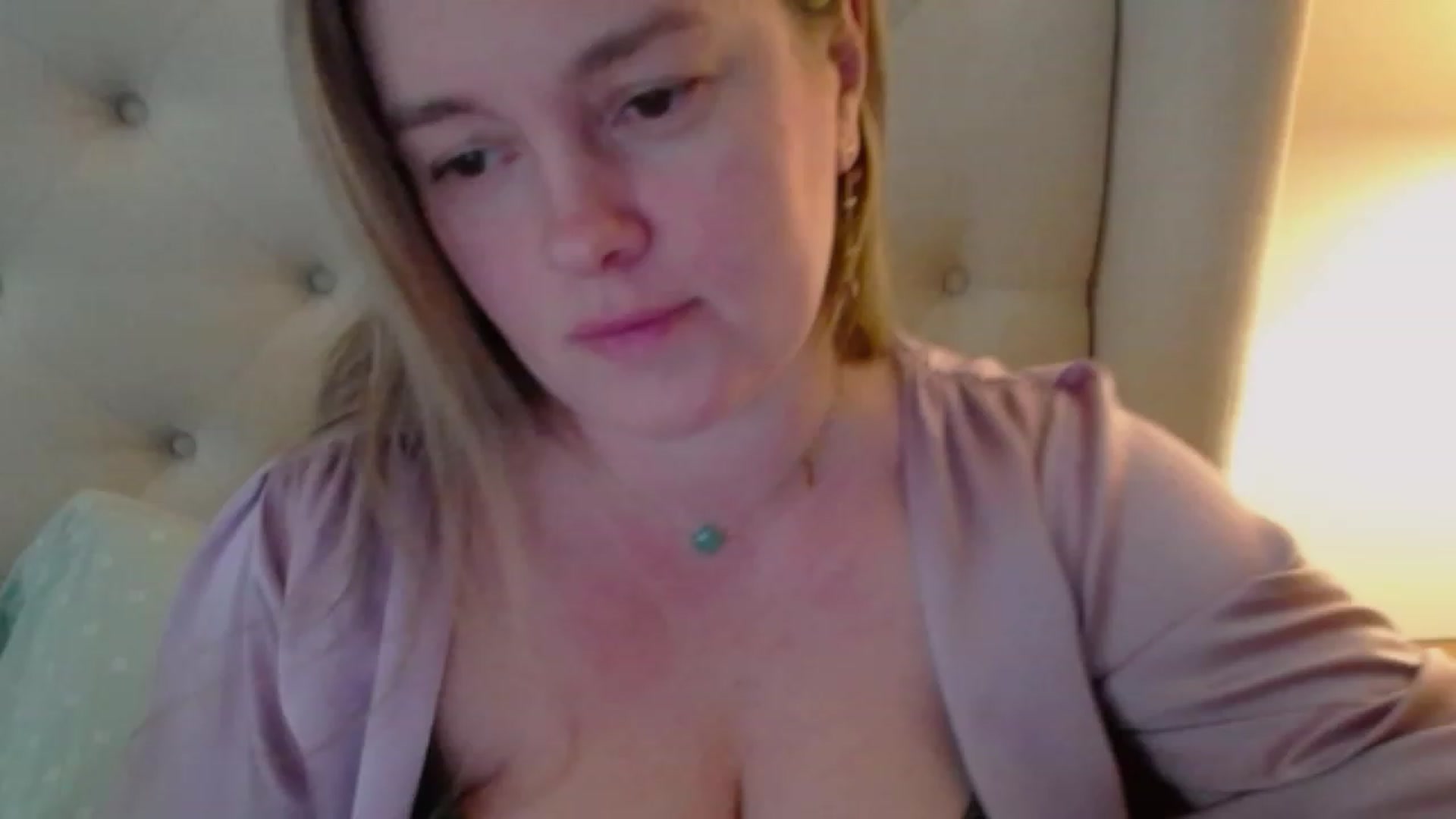 Gallery image thumbnail from J0llye's myfreecams stream on, 03/01/2024, 20:41 image 5 of 20